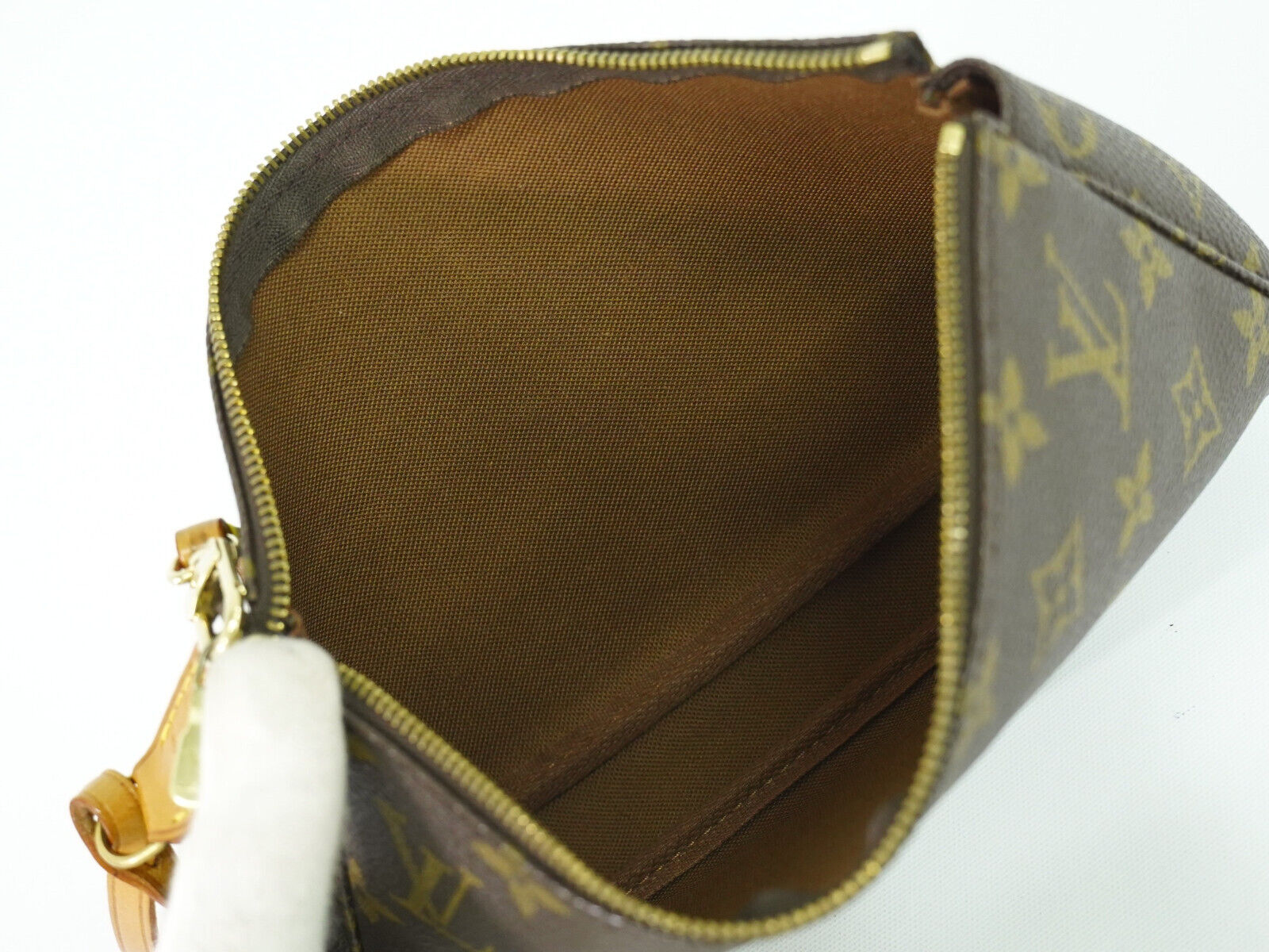 Louis Vuitton Pochette Accessoire