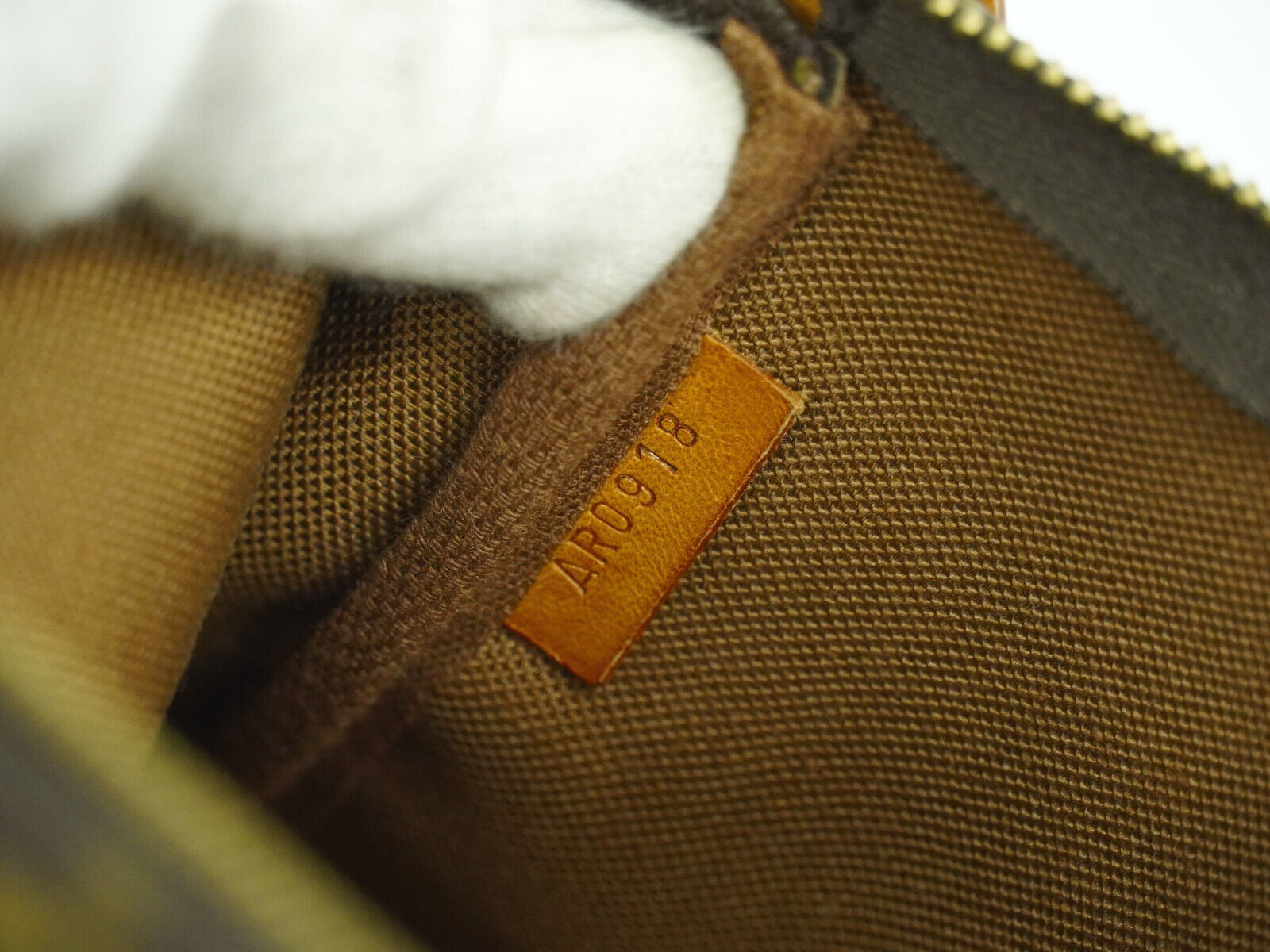 Louis Vuitton Pochette Accessoire