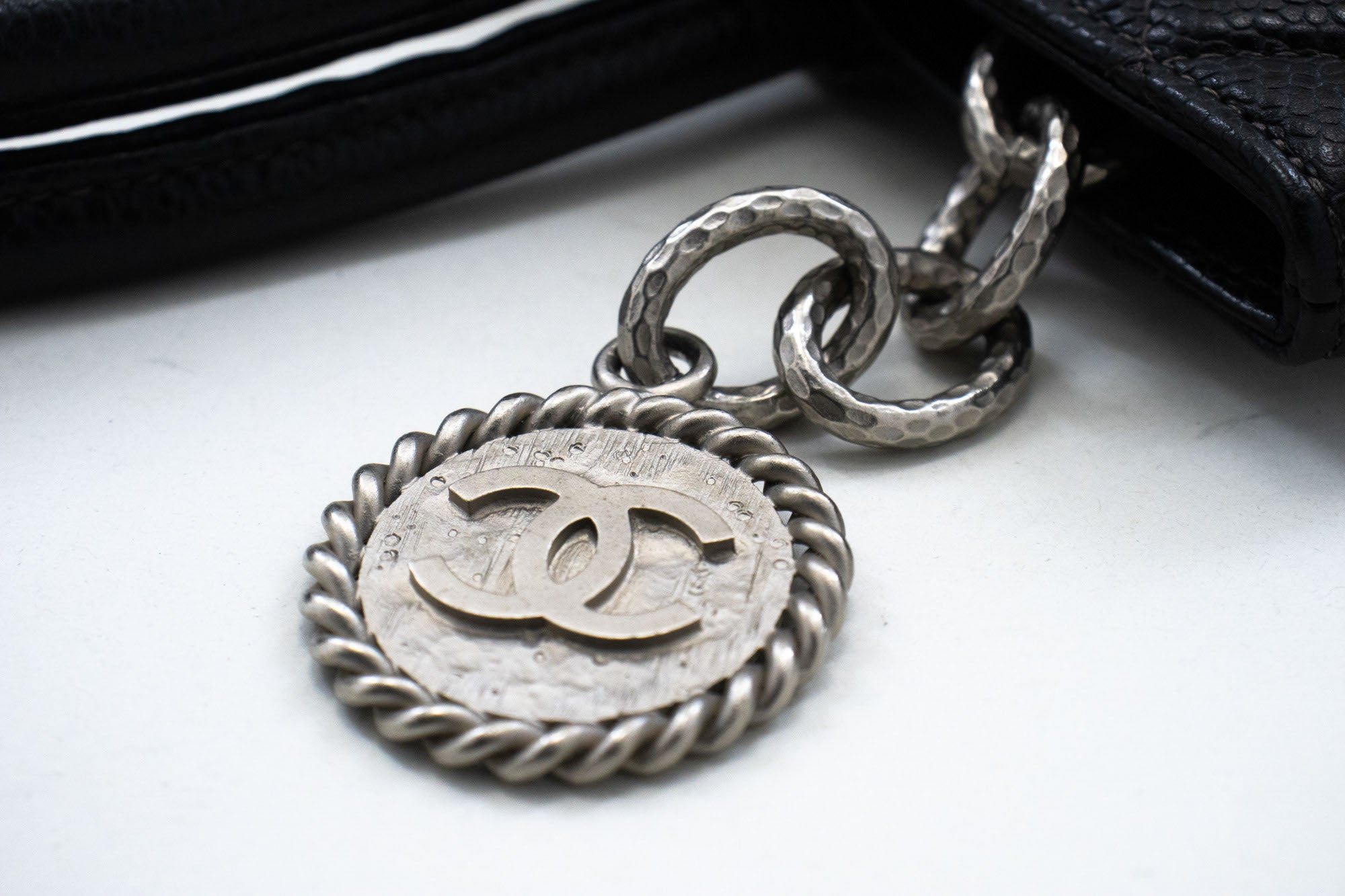 Chanel Medaillon