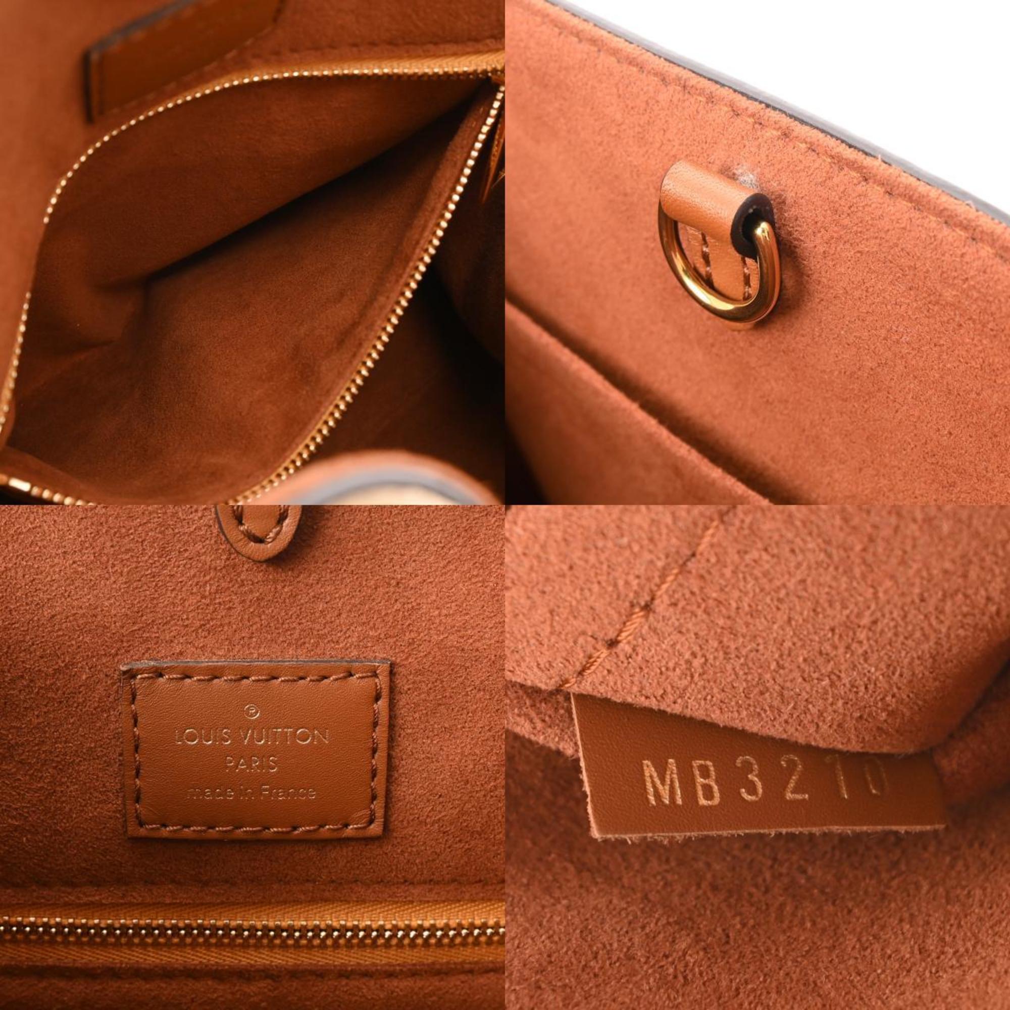 Louis Vuitton Fold PM