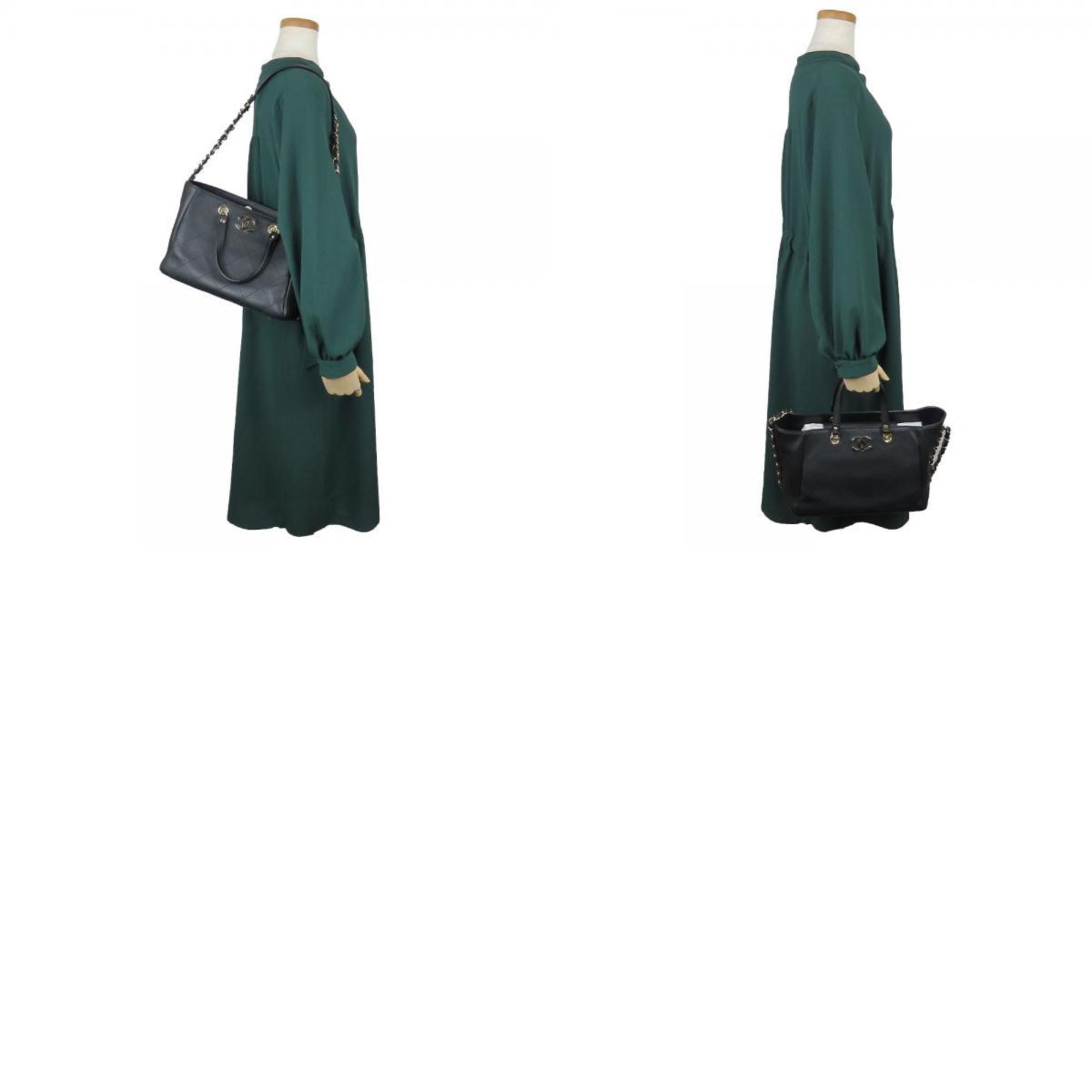 Chanel Shopping