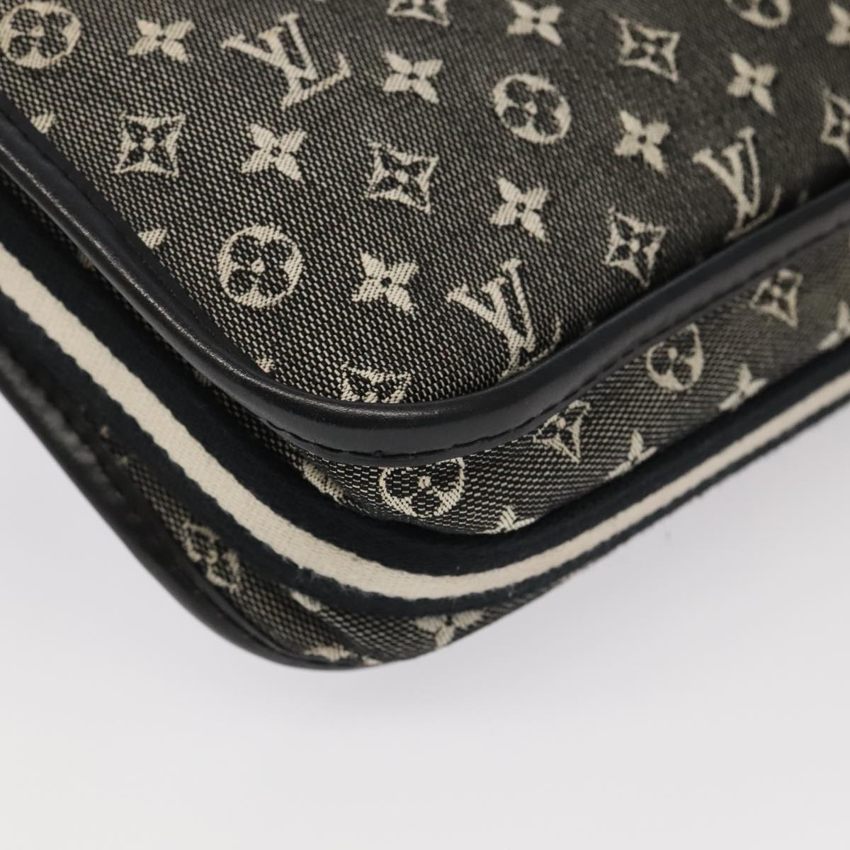 Louis Vuitton Pochette
