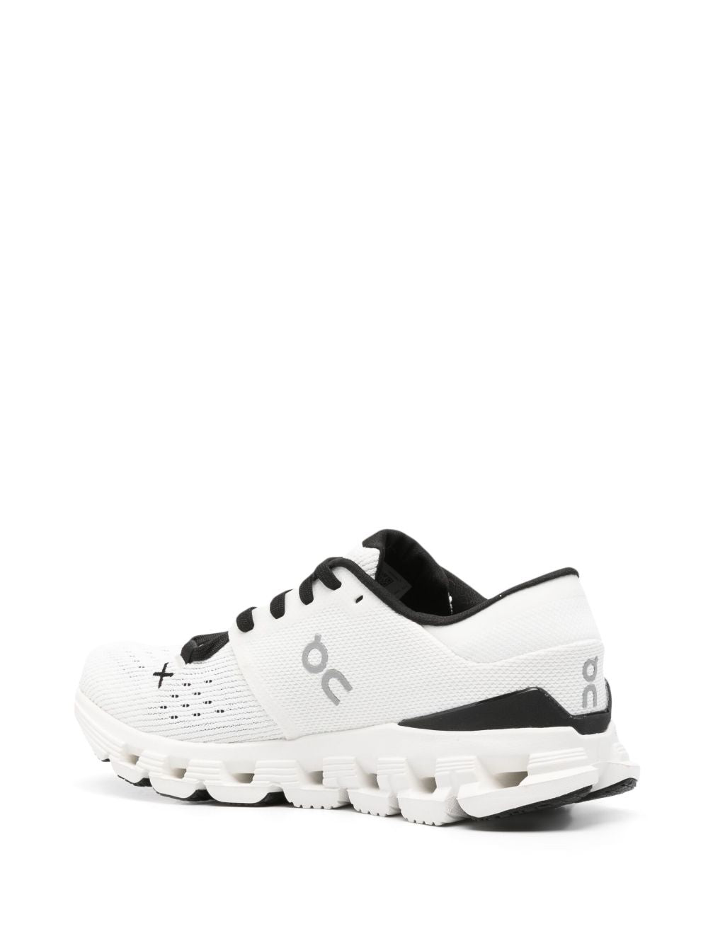ON Running Cloud X 4 sneakers