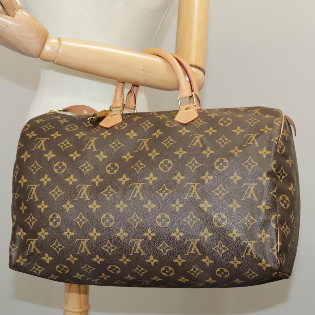 Louis Vuitton Speedy