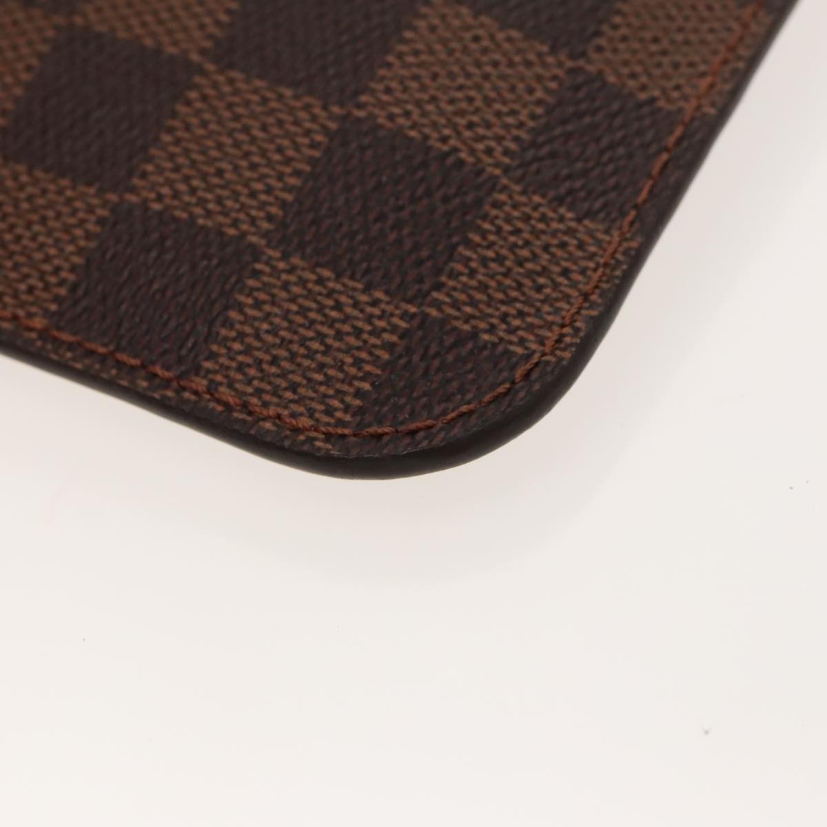 Louis Vuitton Neverfull pouch