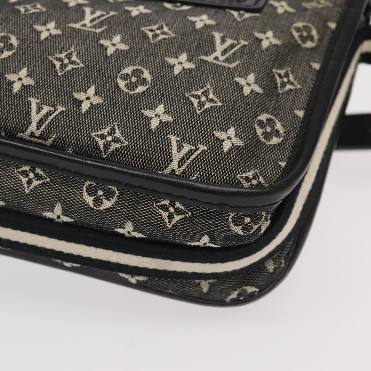 Louis Vuitton Pochette