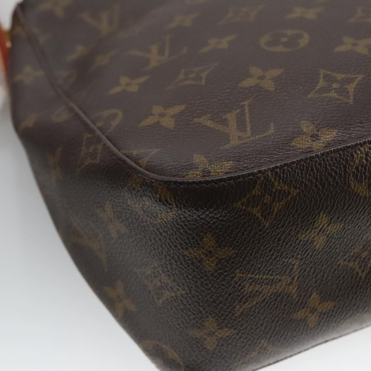 Louis Vuitton Looping MM