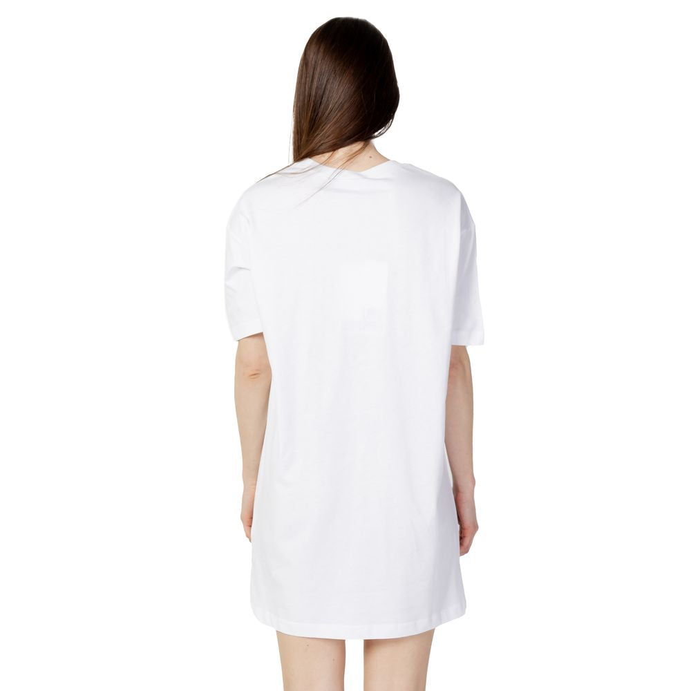 White Cotton Short