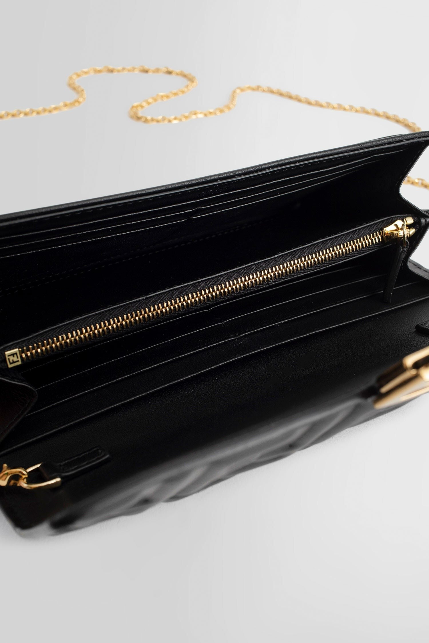baguette continental wallet with chain