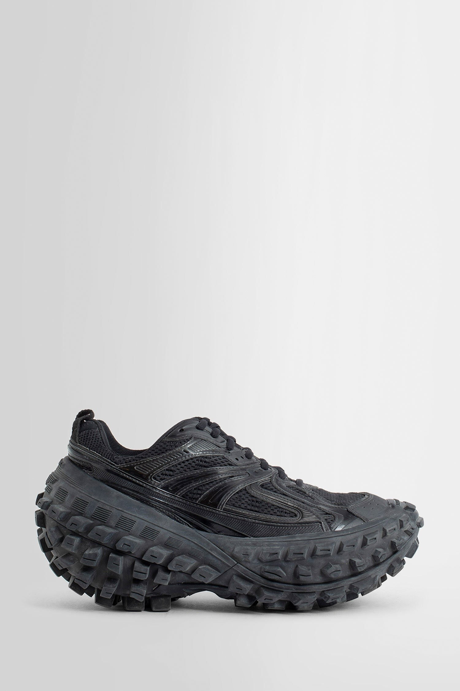 bouncer sneakers