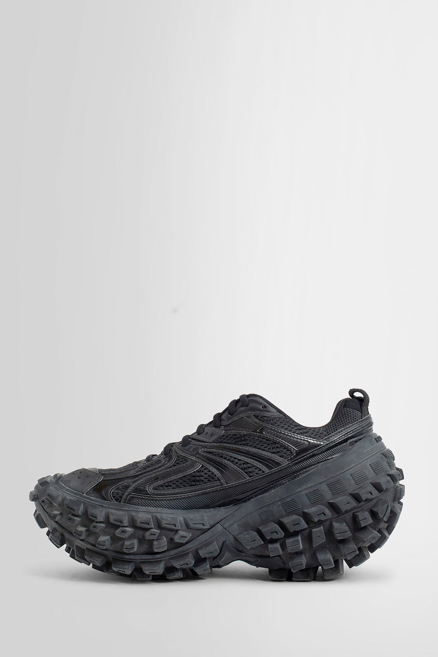 bouncer sneakers
