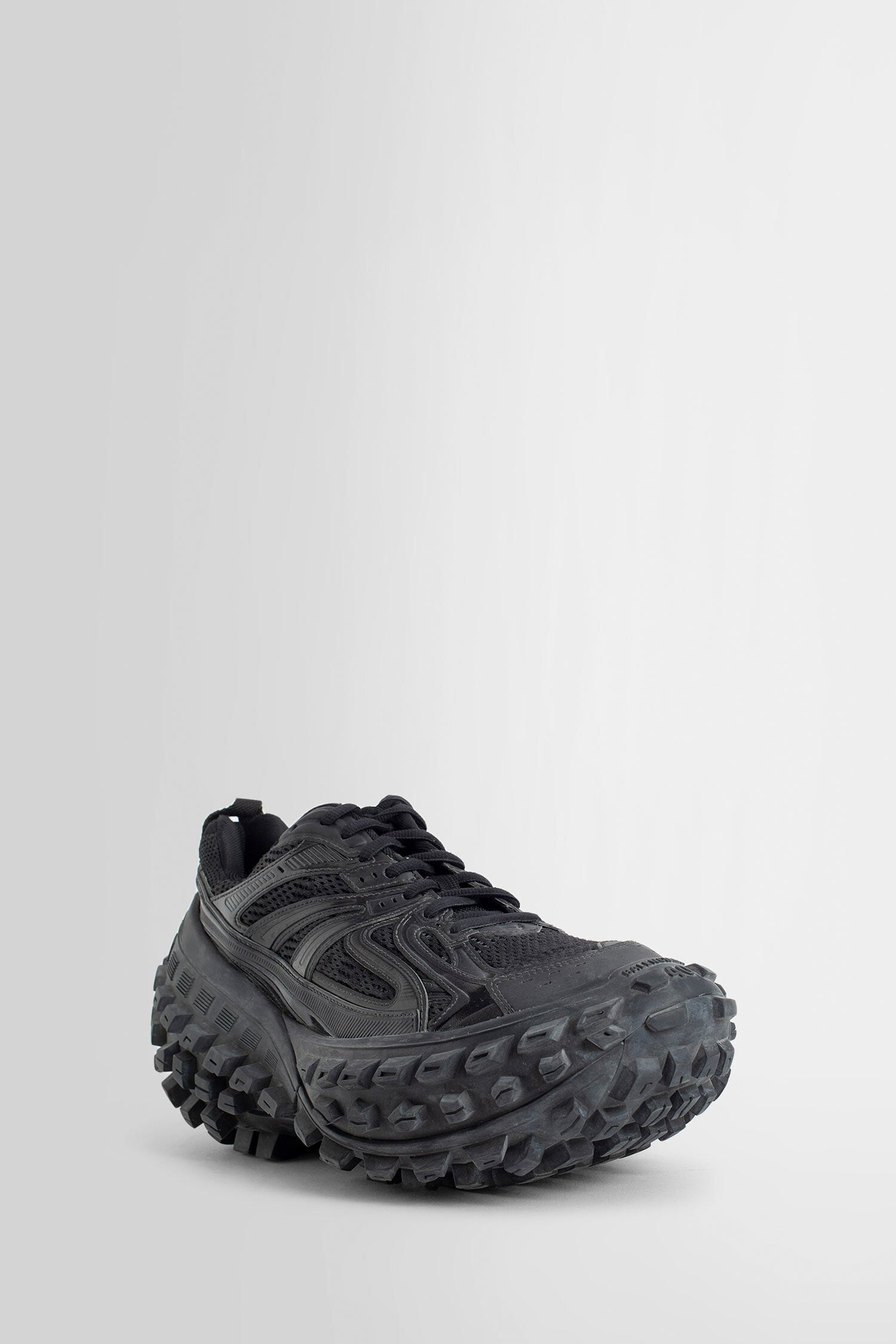 bouncer sneakers