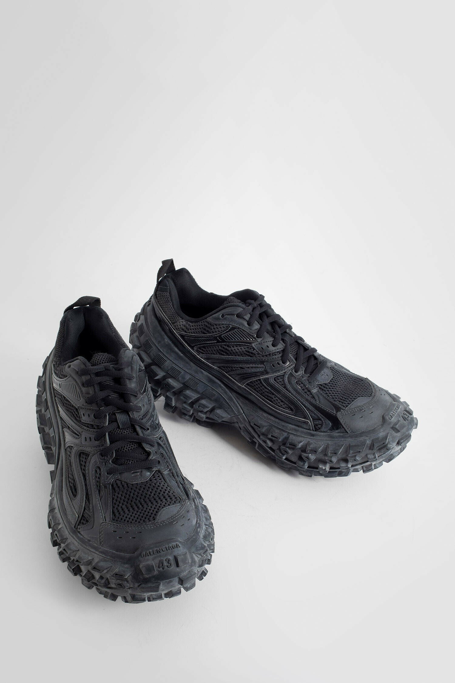 bouncer sneakers