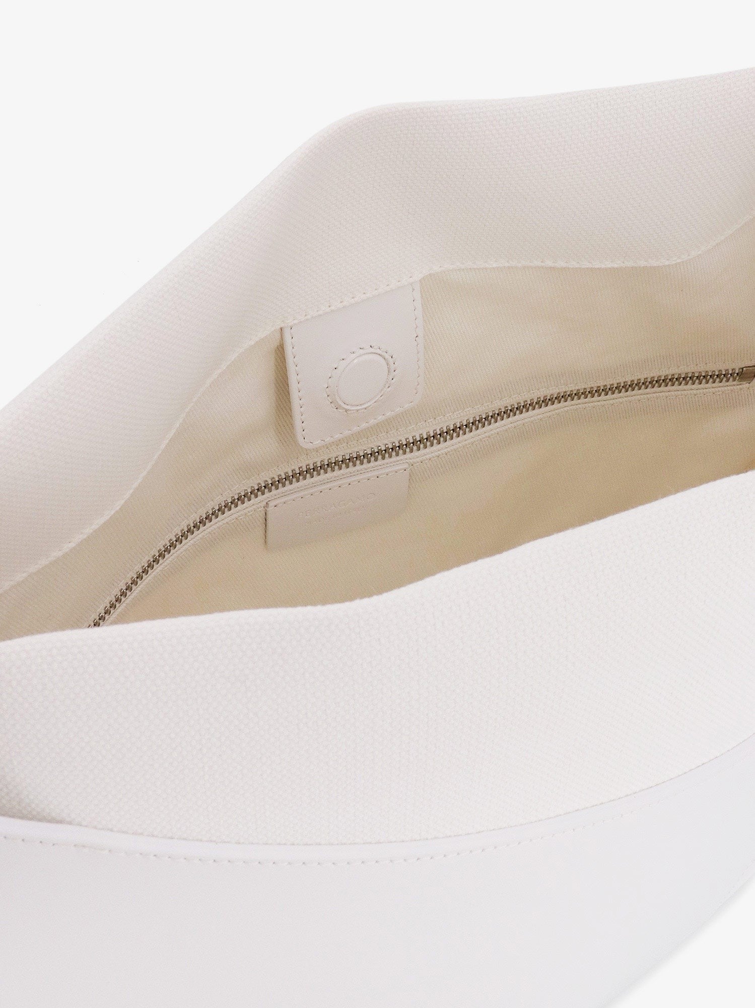 FERRAGAMO SHOULDER BAG
