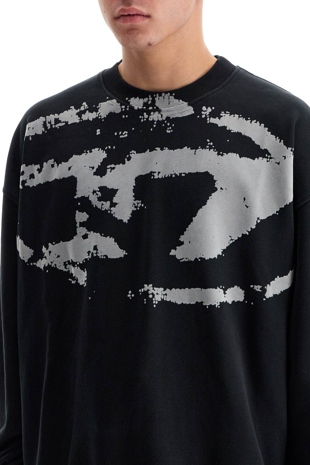 fleece sweatshirt with f