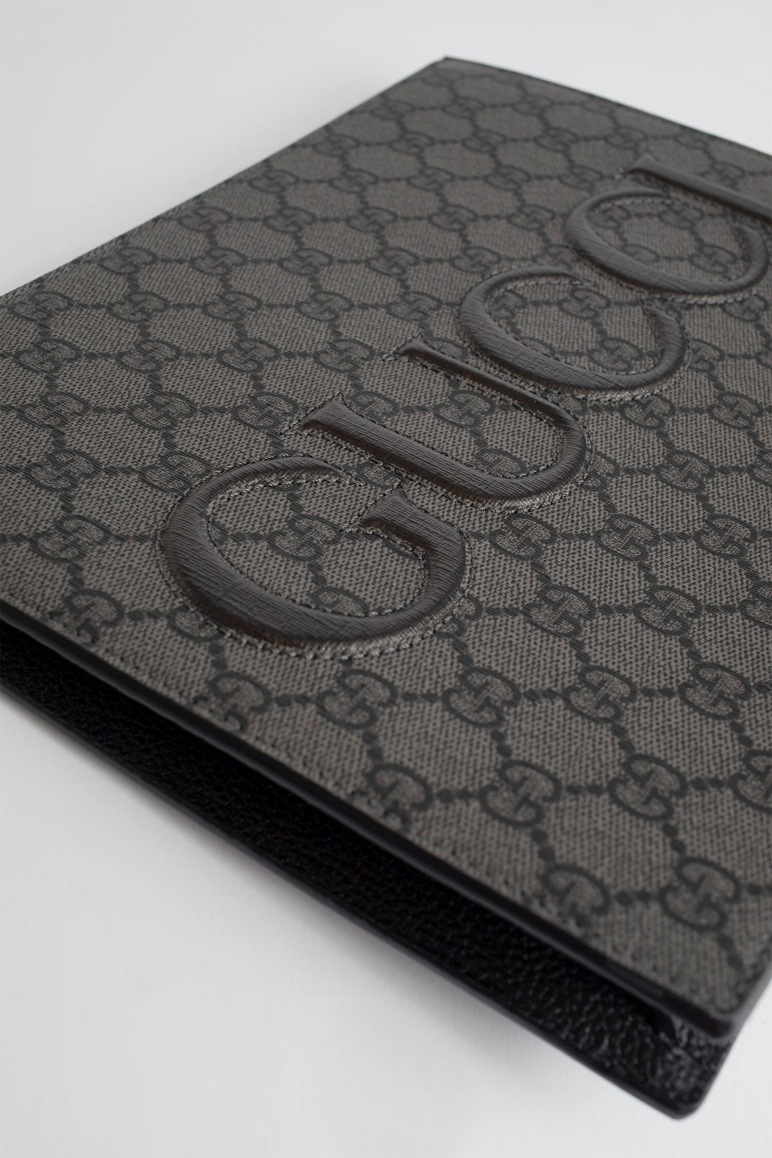 Gg Supreme Canvas Pouch With Strap