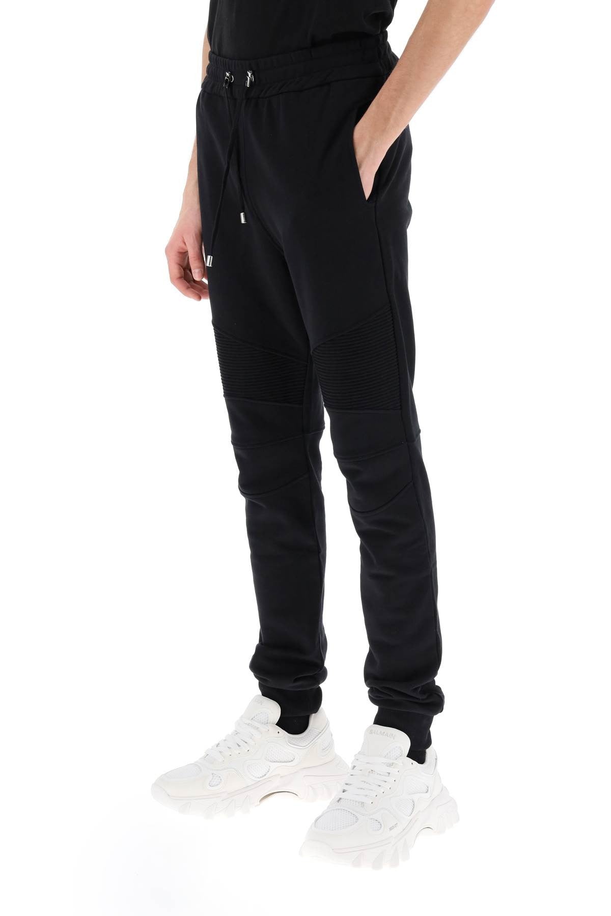 joggers with topstitched inserts