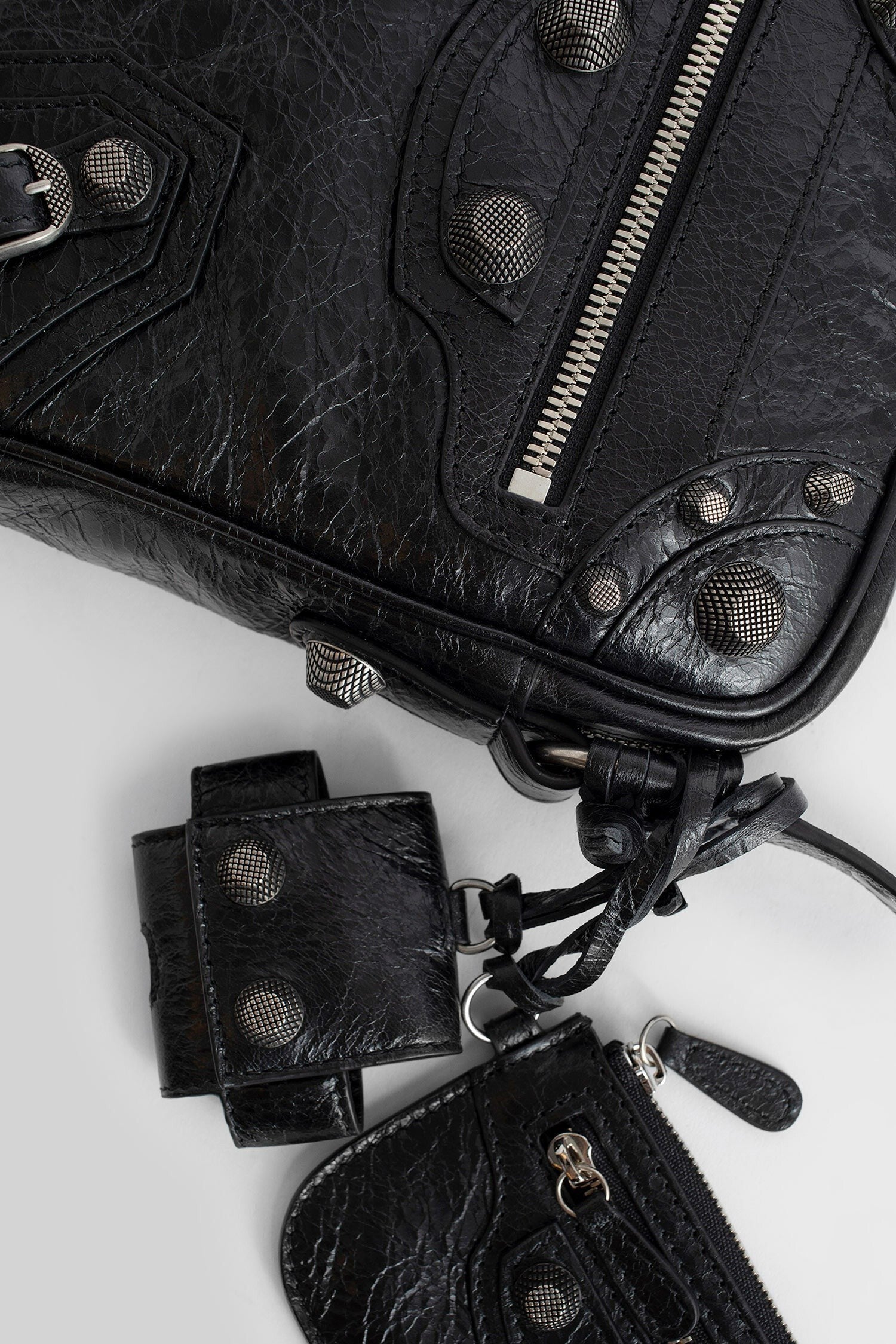 le cagole crossbody bag