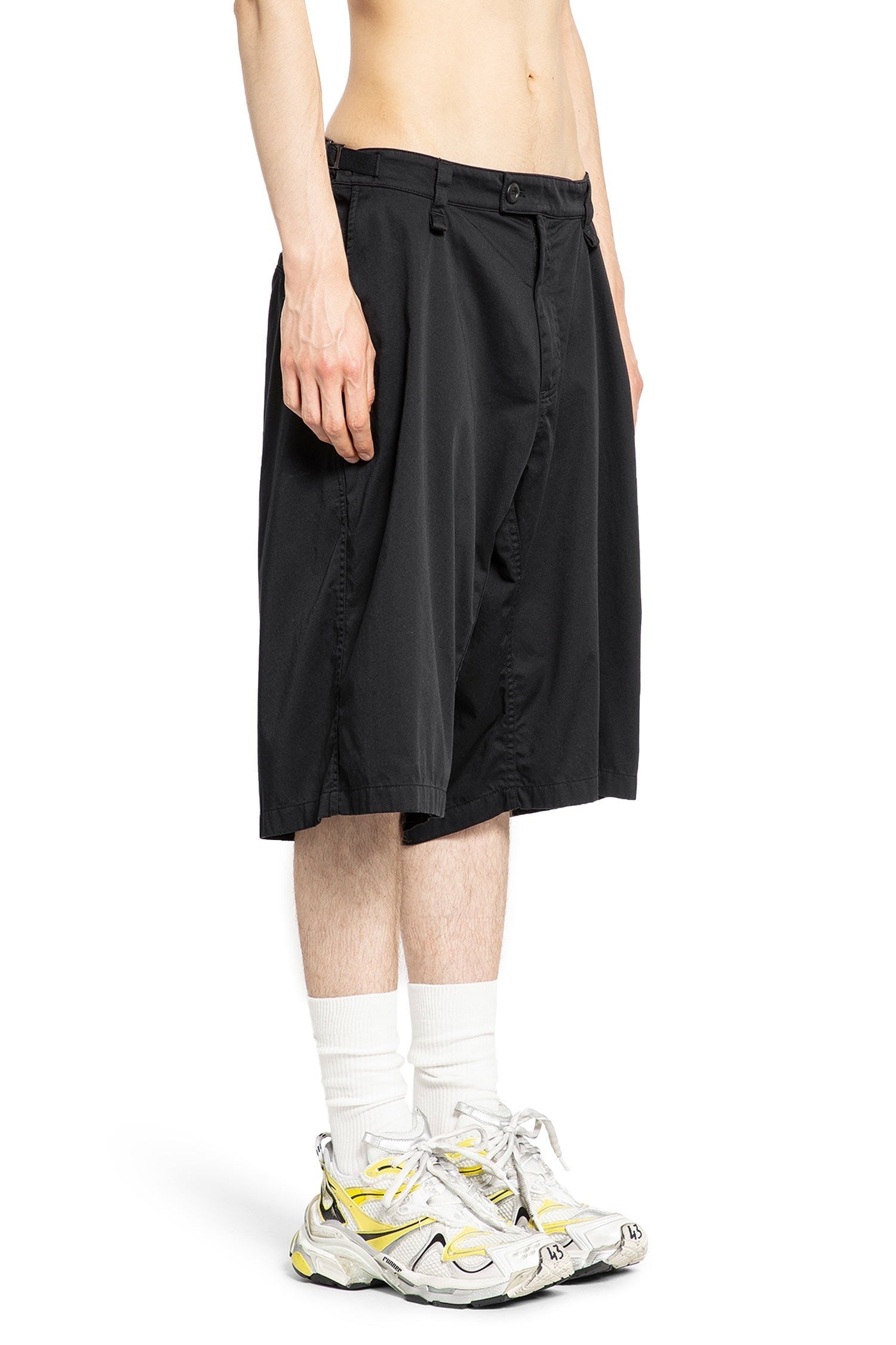 Minimal Cargo Shorts In Cotton Wool Twill