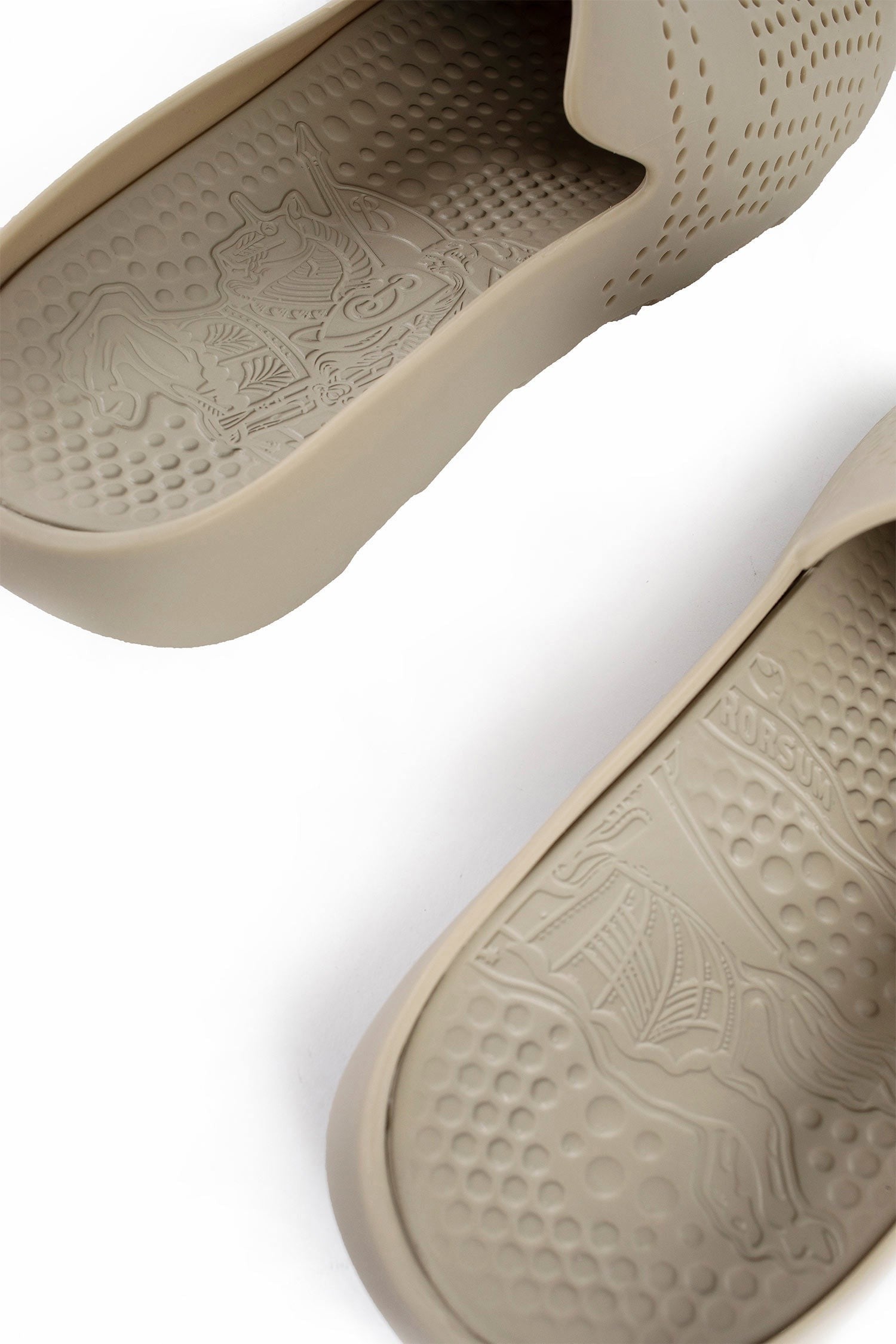 Rubbber Stingray Clogs