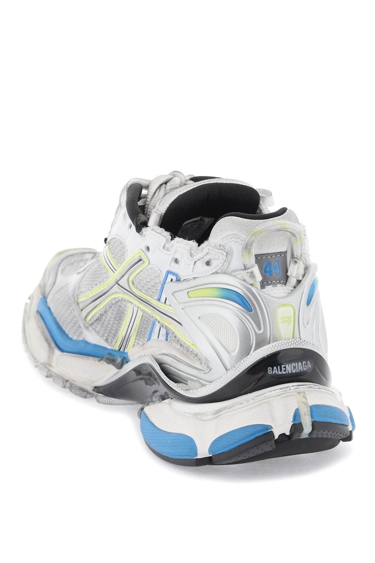Runner Sneakers