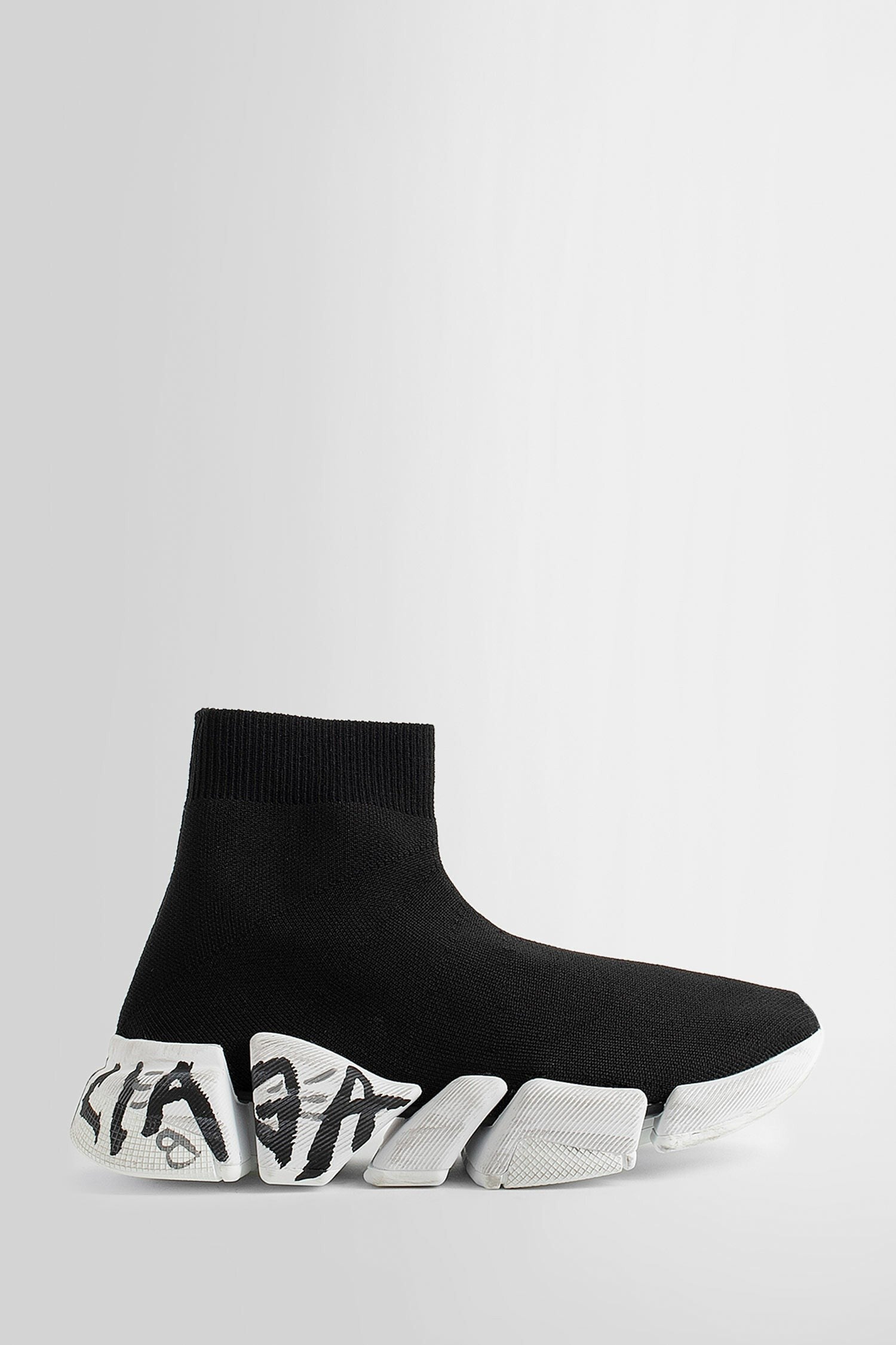 Speed 2.0 Graffiti Sneakers