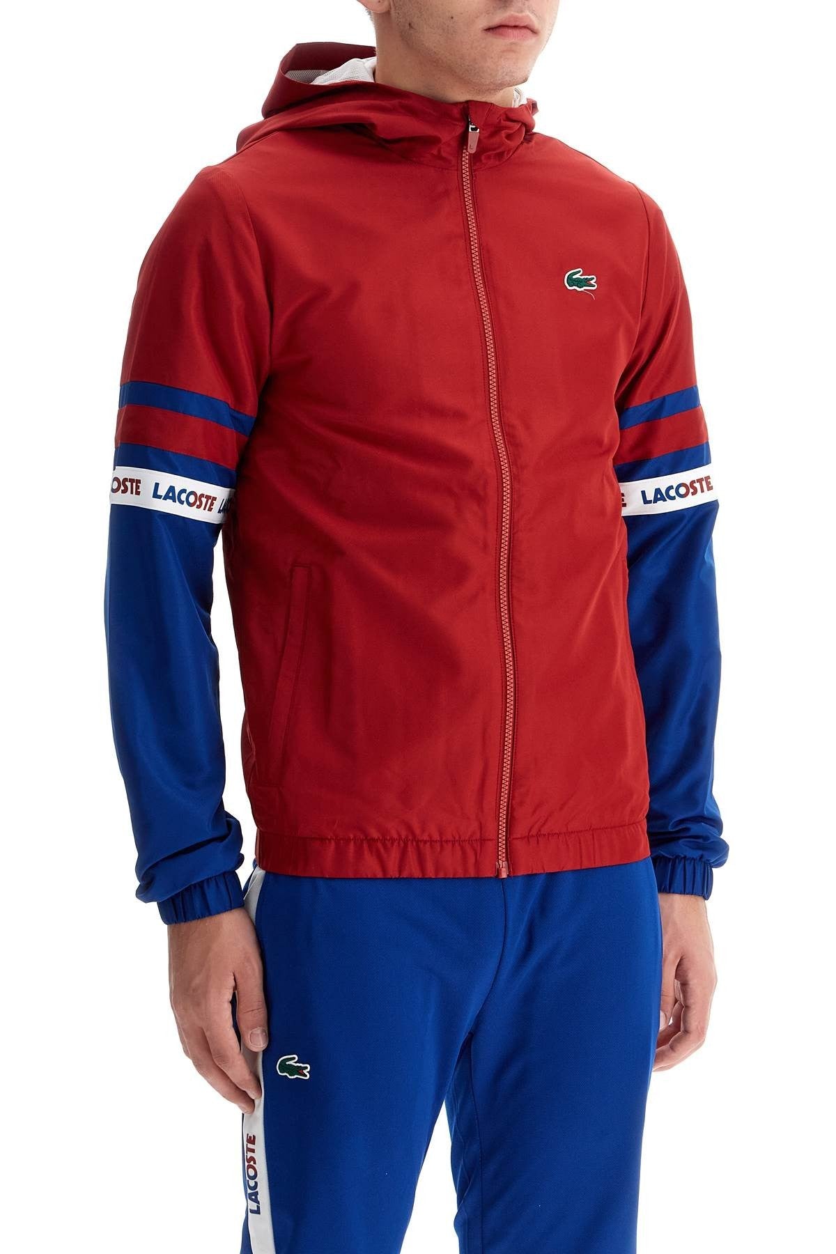 sporty jacket with contrasting sleeves