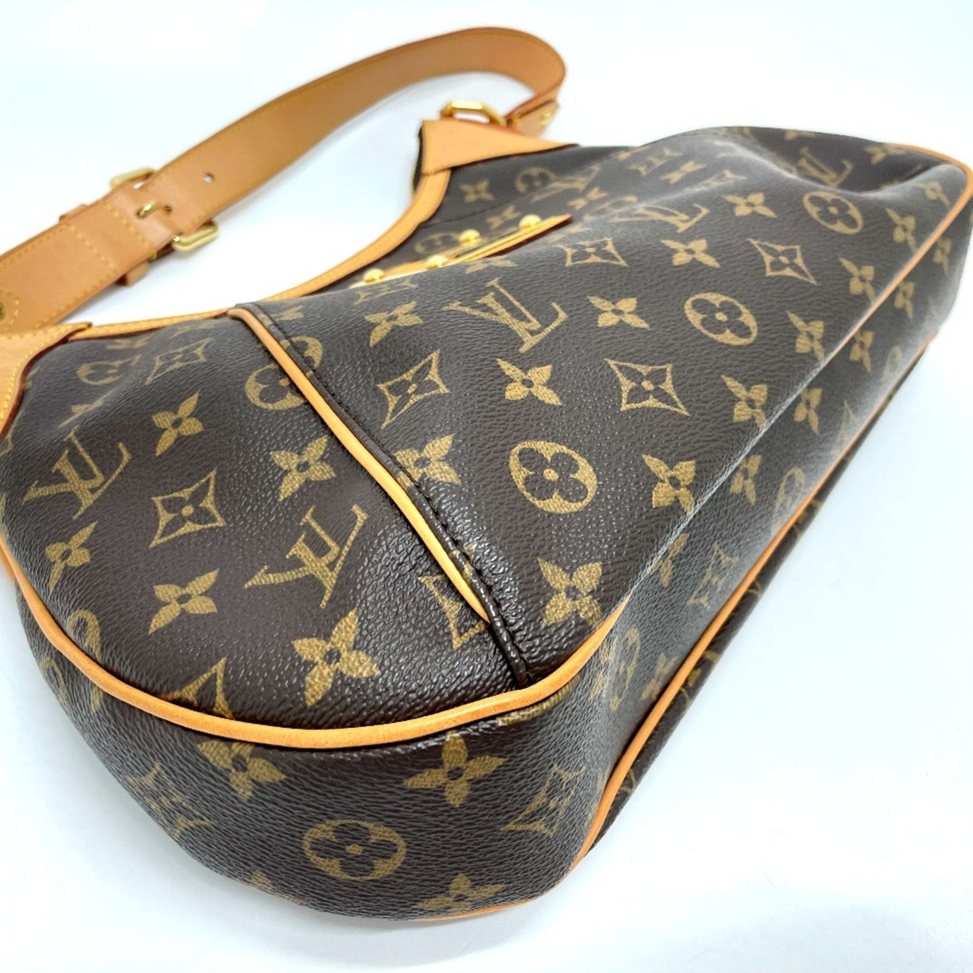 Louis Vuitton Thames