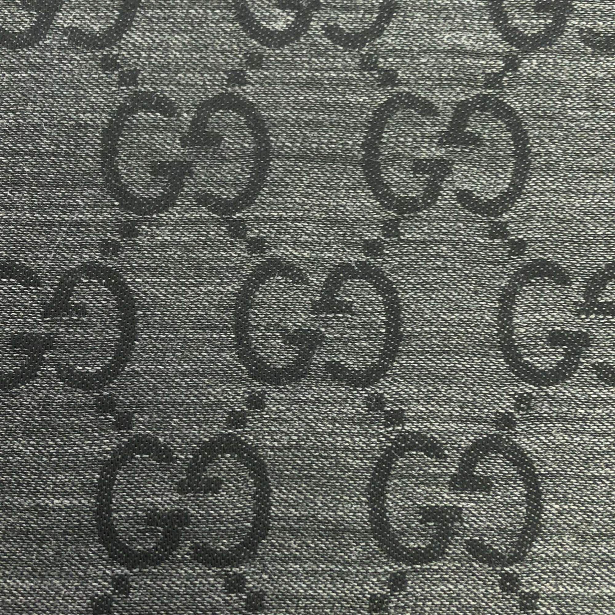 Gucci --
