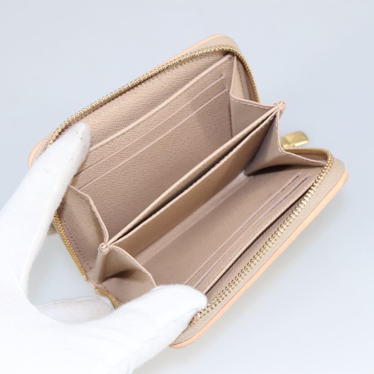 Louis Vuitton Zippy coin purse