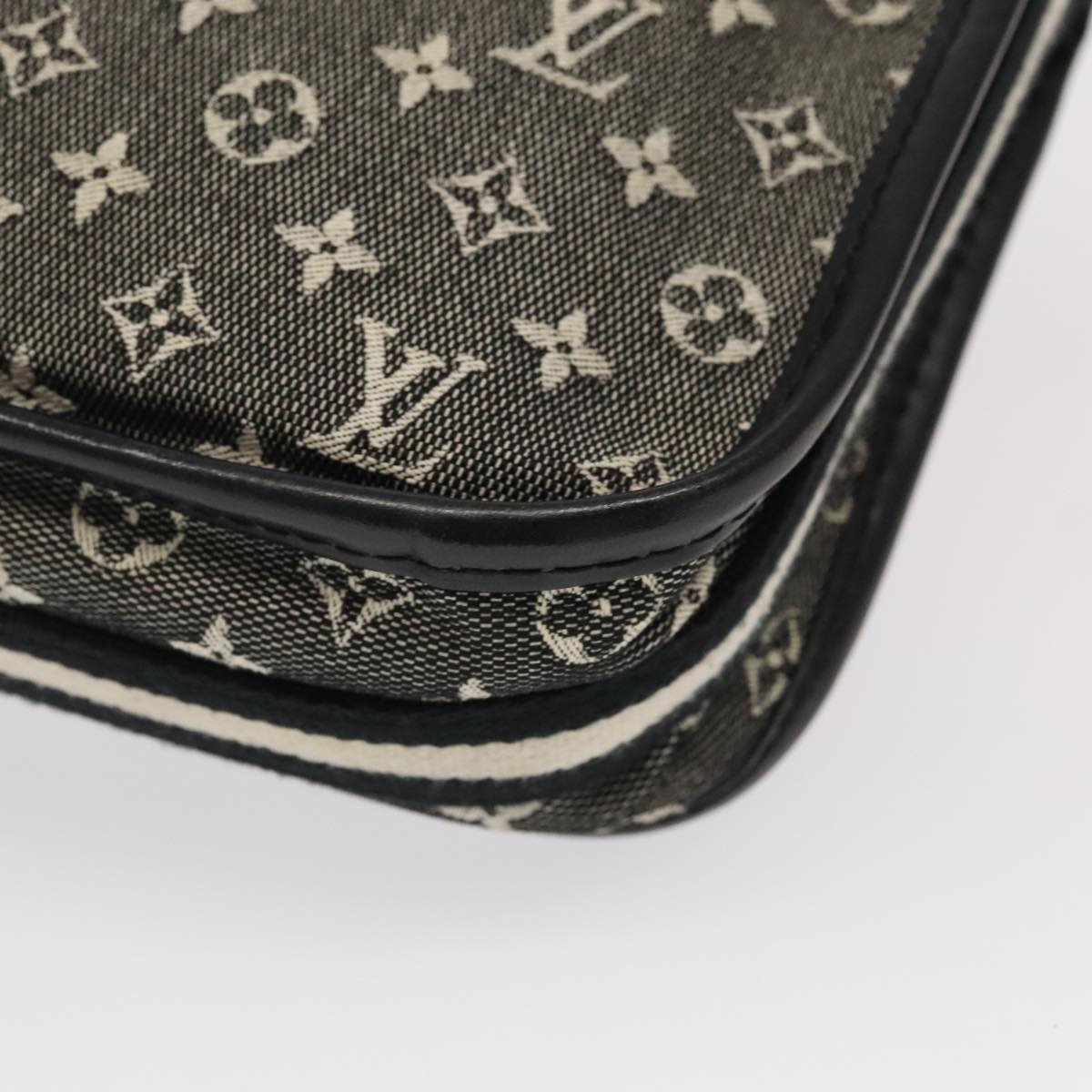 Louis Vuitton Pochette