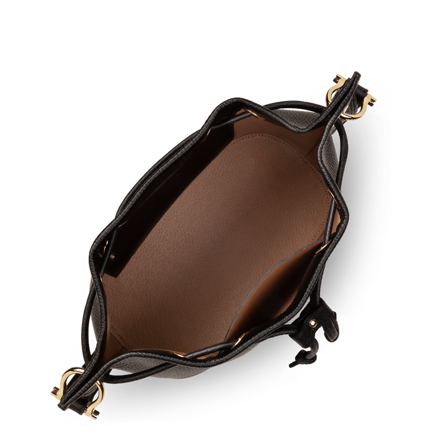 M bucket bag – NOIR