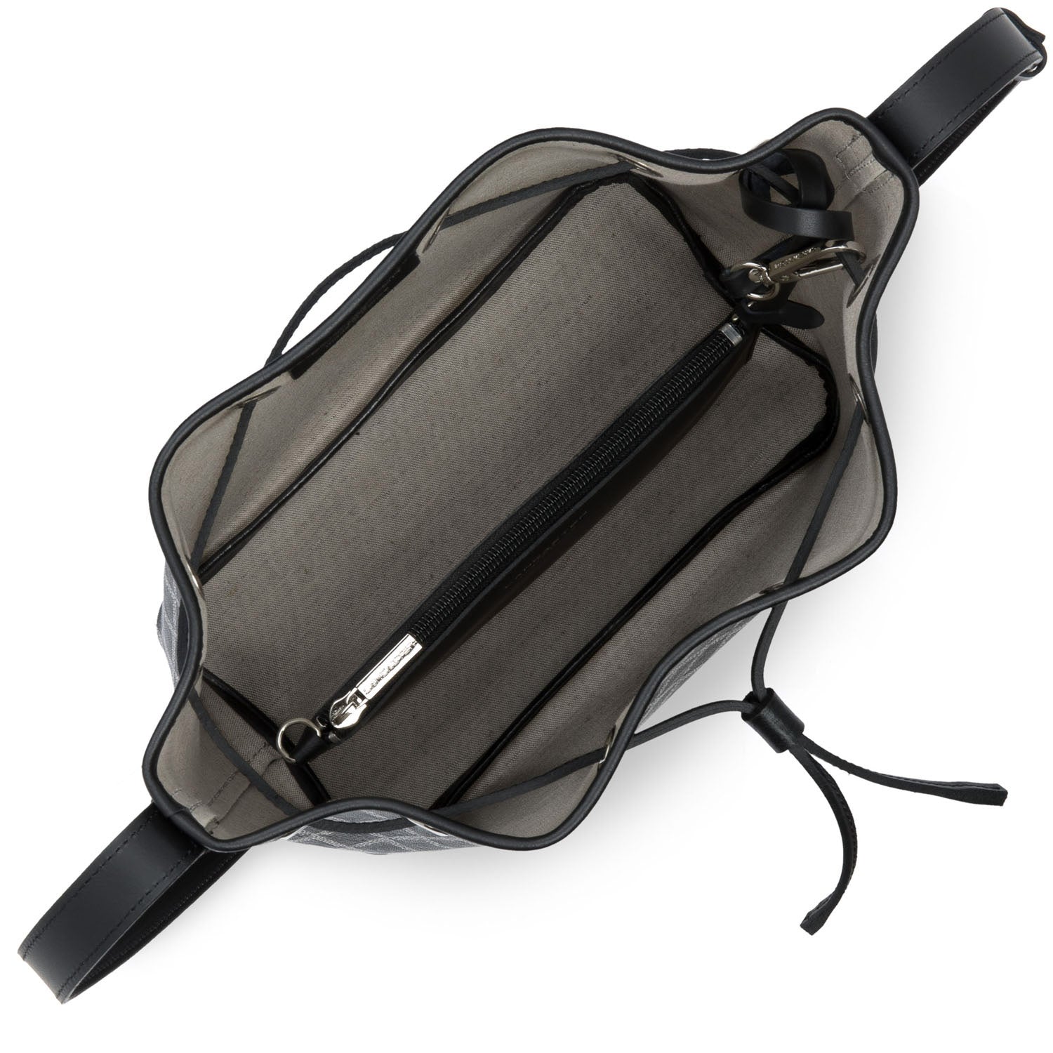 Bucket bag – NOIR
