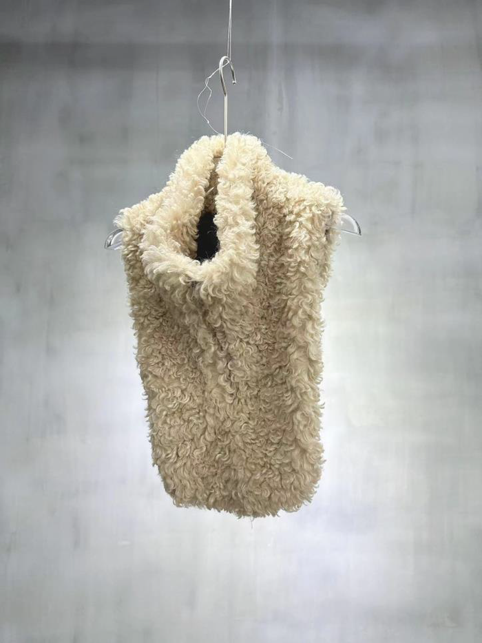 FLO FUR MUFFLER