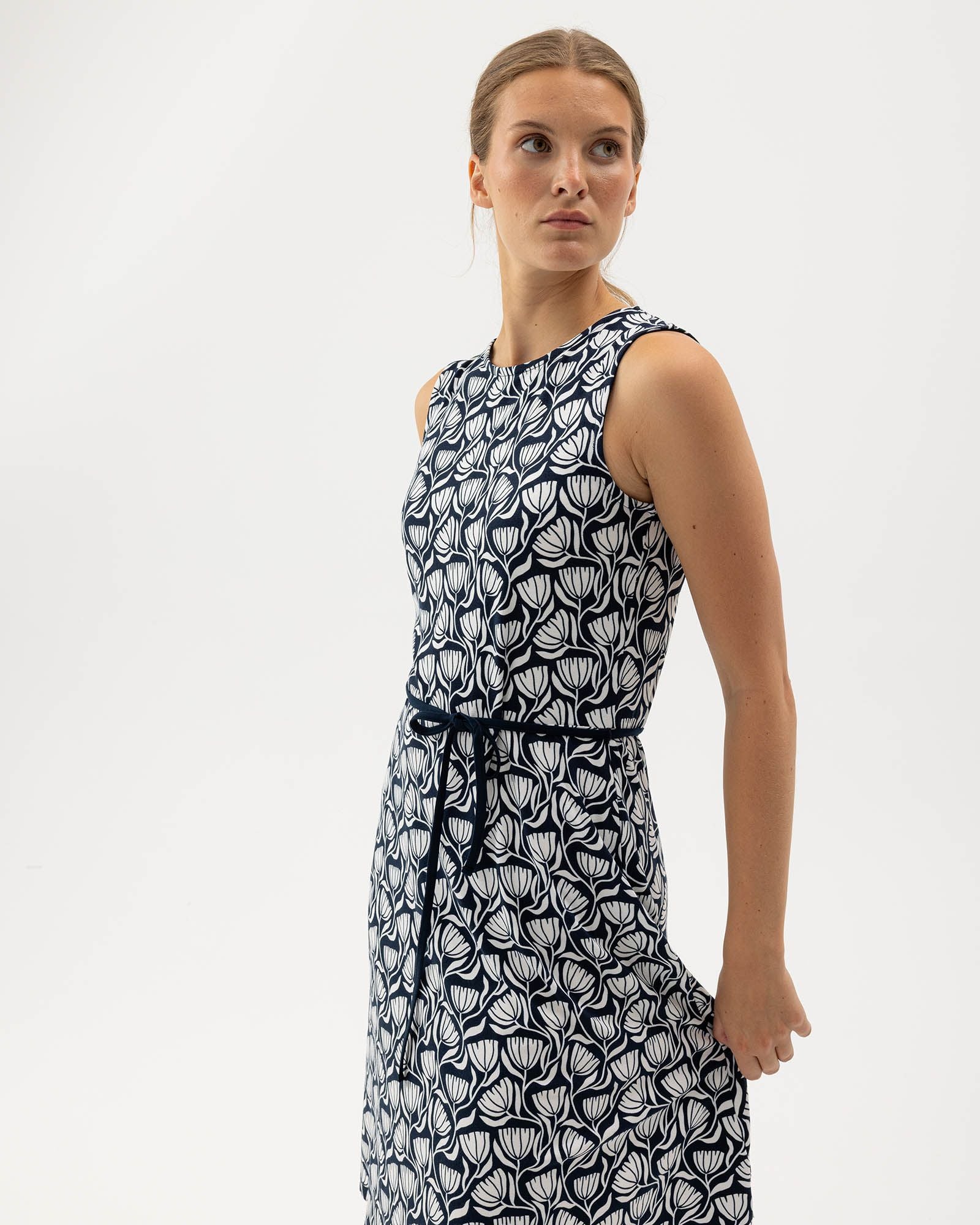 Holebrook Ellen Dress — Navy Pattern