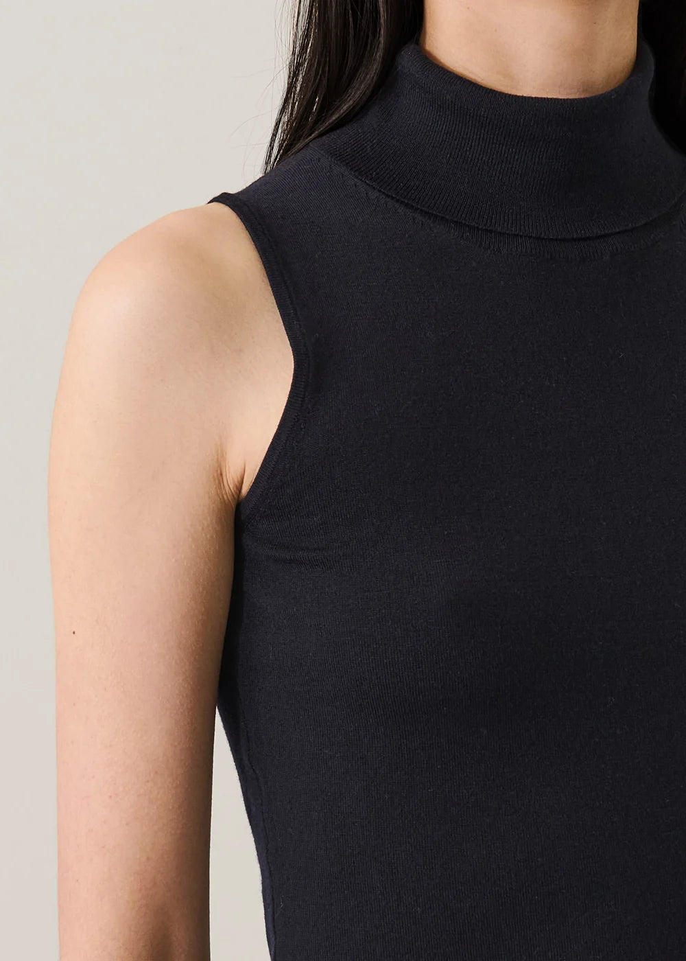 Superfine Merino Sleeveless Turtleneck