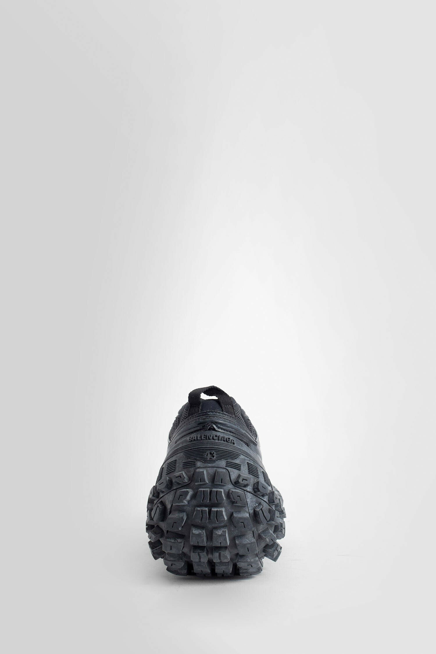 bouncer sneakers