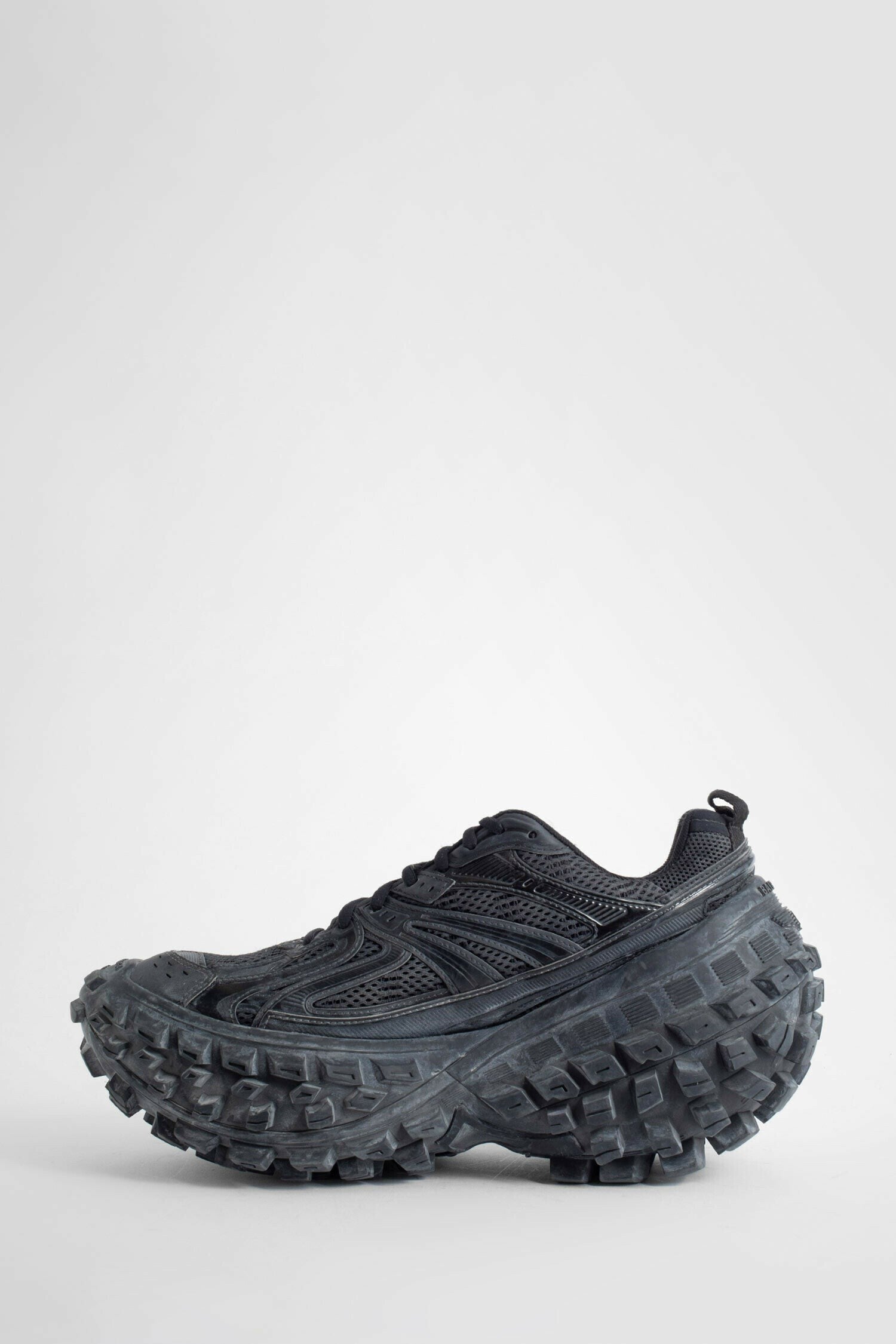 bouncer sneakers