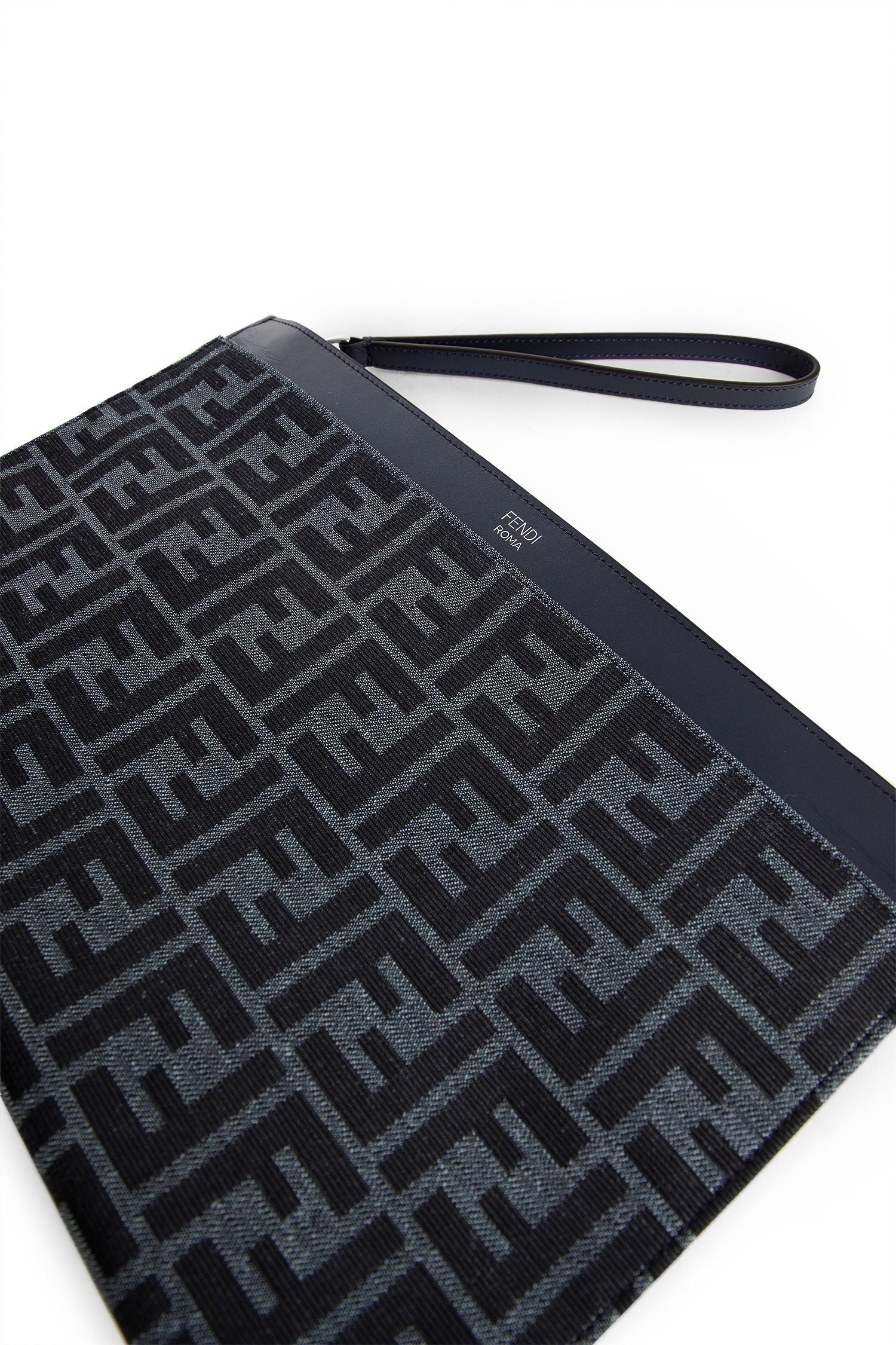 Ff Jacquard Flat Medium Pouch