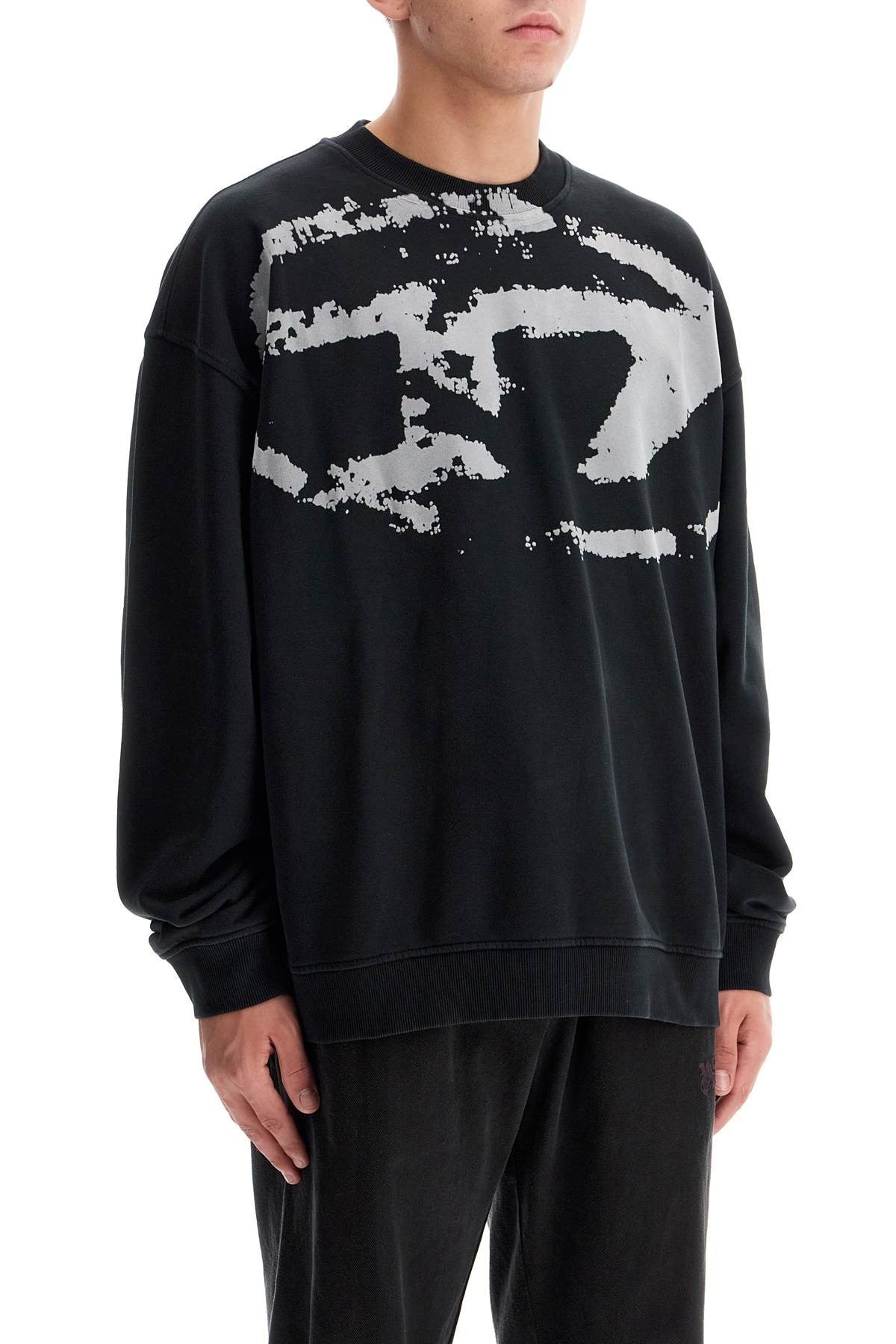 fleece sweatshirt with f