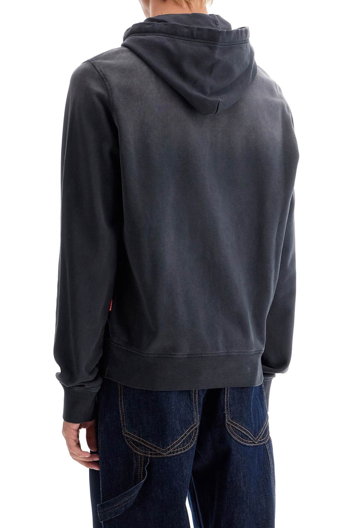 hooded sweat