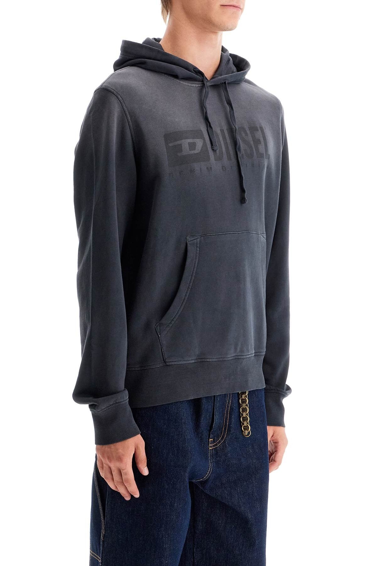 hooded sweat