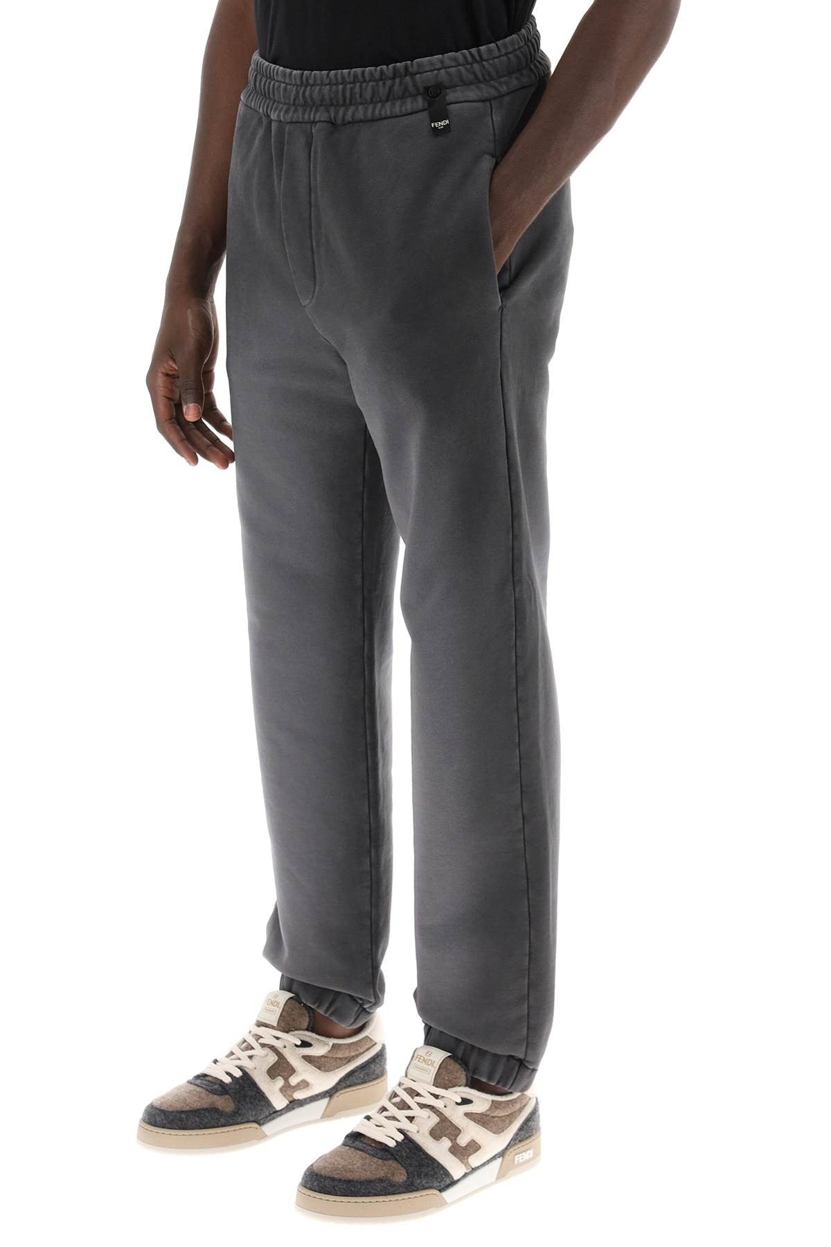 joggers in washed cotton