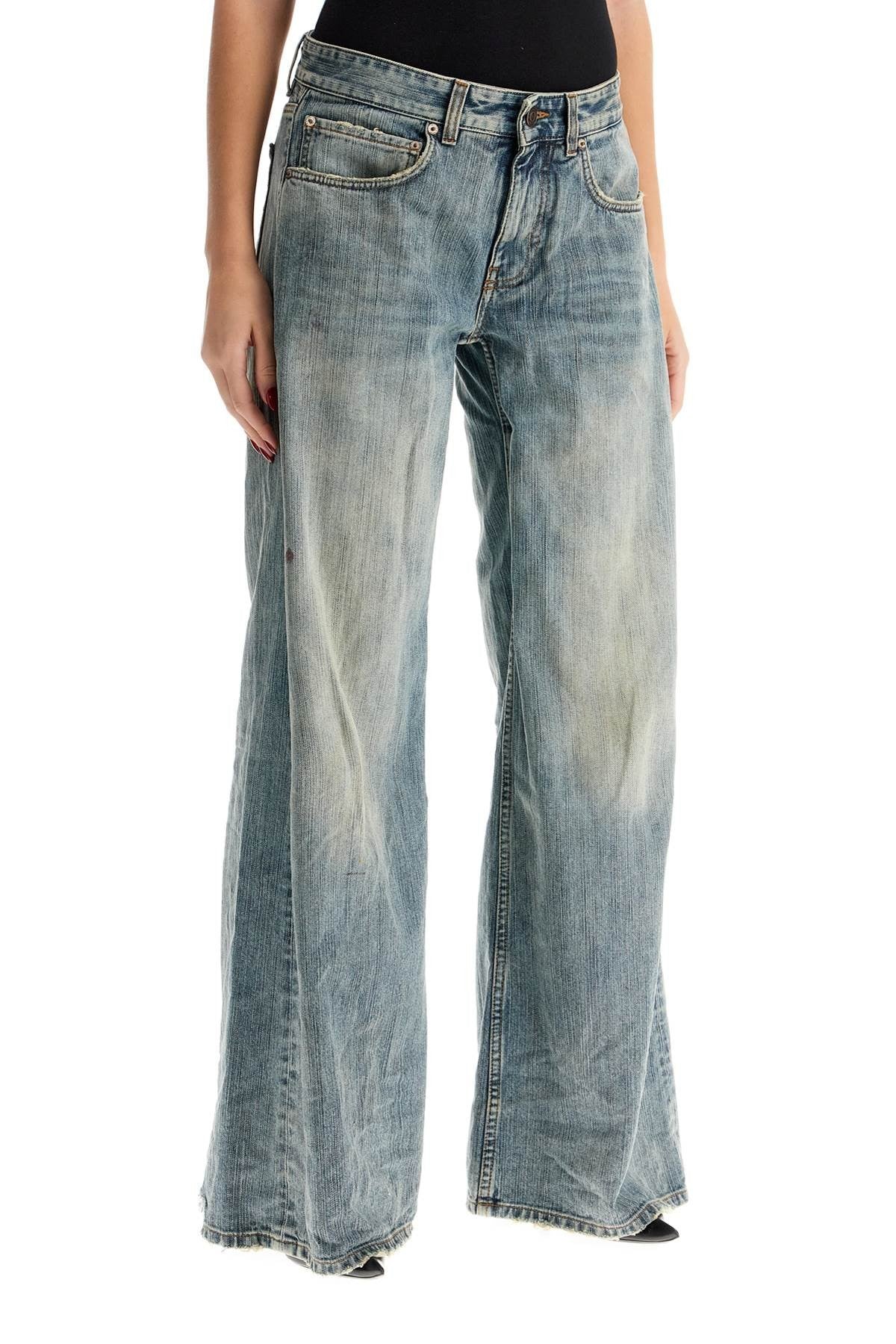 low-waisted baggy jeans