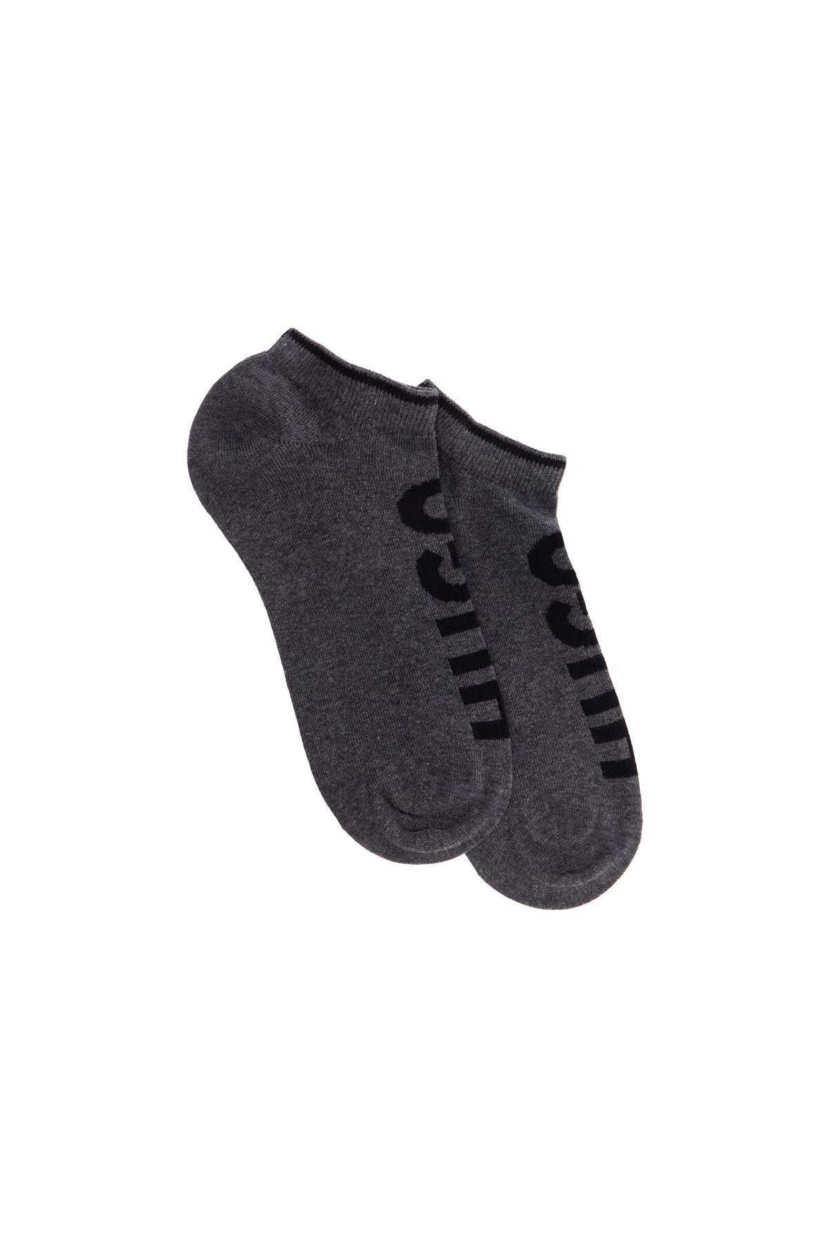 medium grey breathable slim fit socks with logo