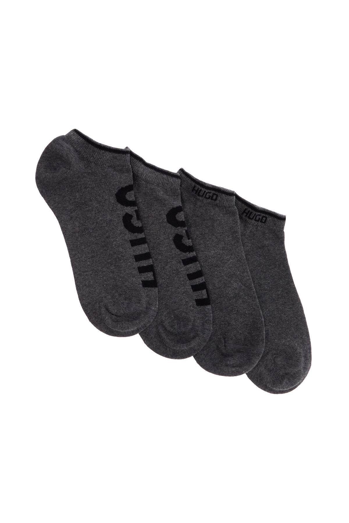 medium grey breathable slim fit socks with logo