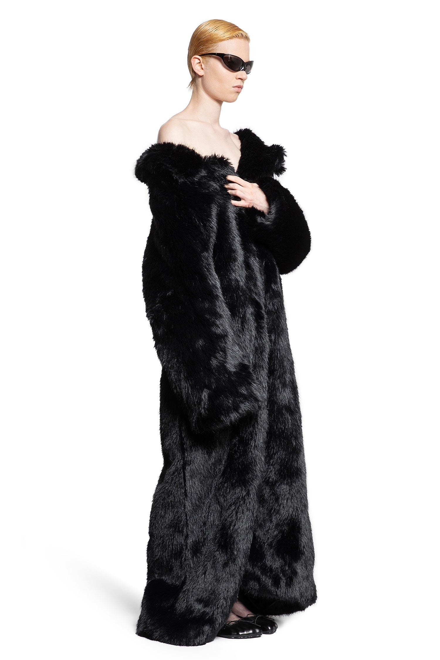 Off Shoulder Coat In Fake Fur