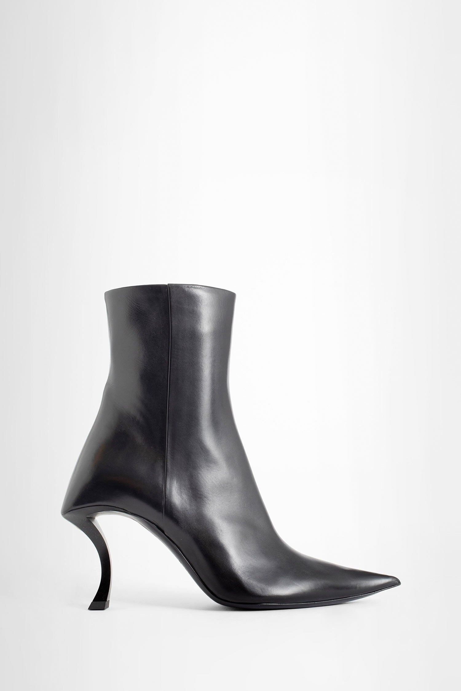 Soft Calfskin Hourglass Boots