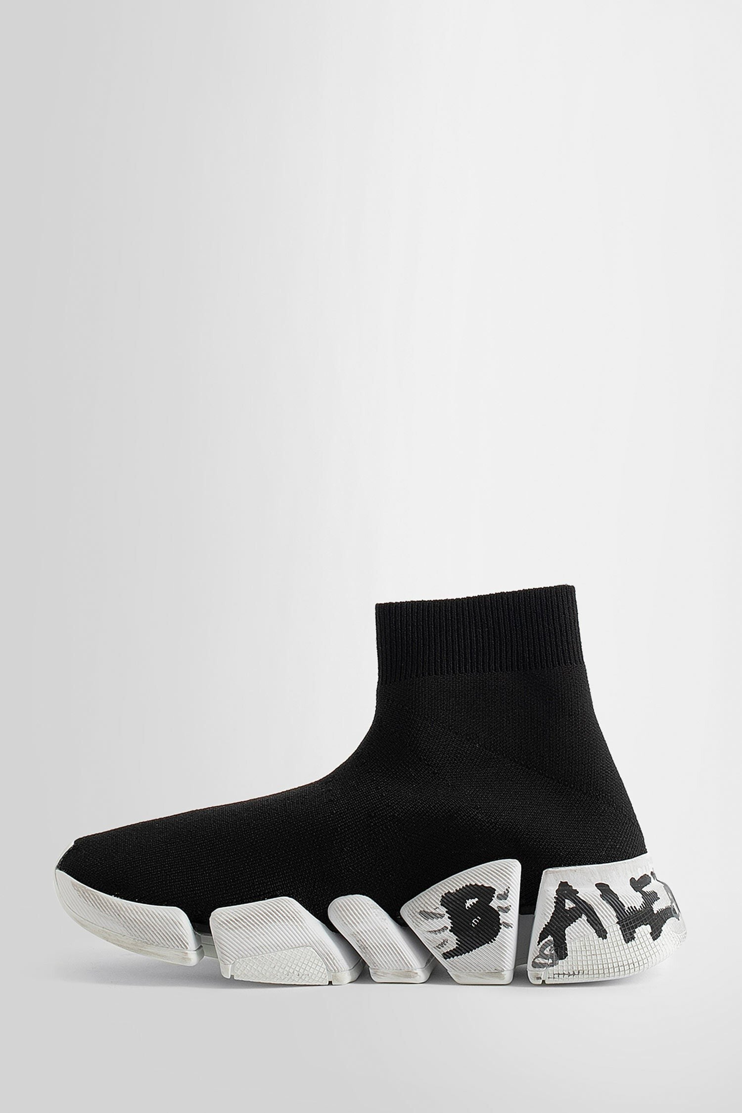 Speed 2.0 Graffiti Sneakers