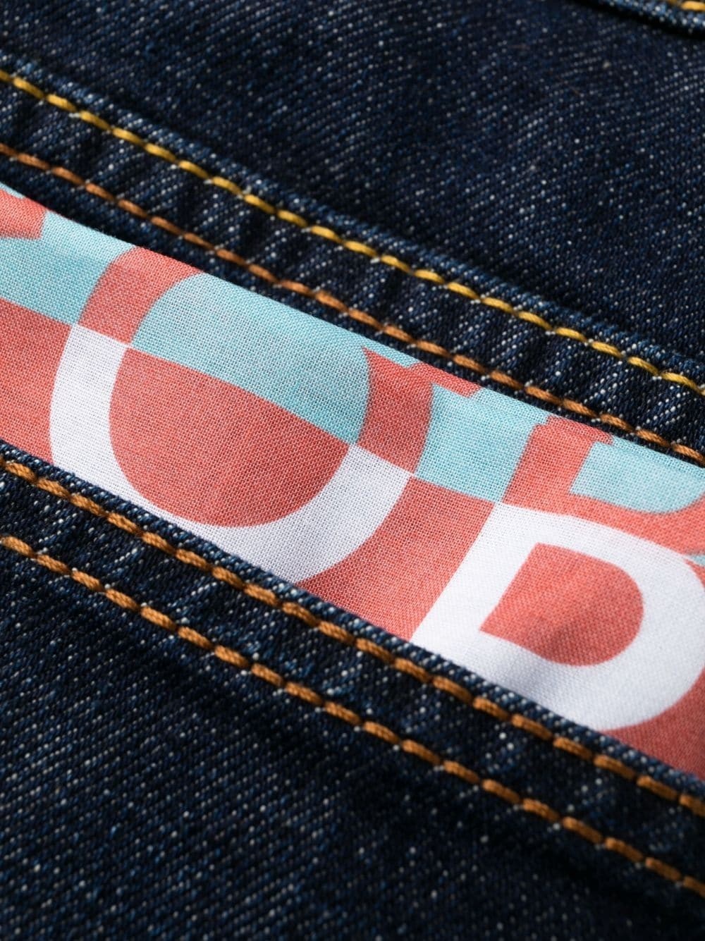 Straight Jeans